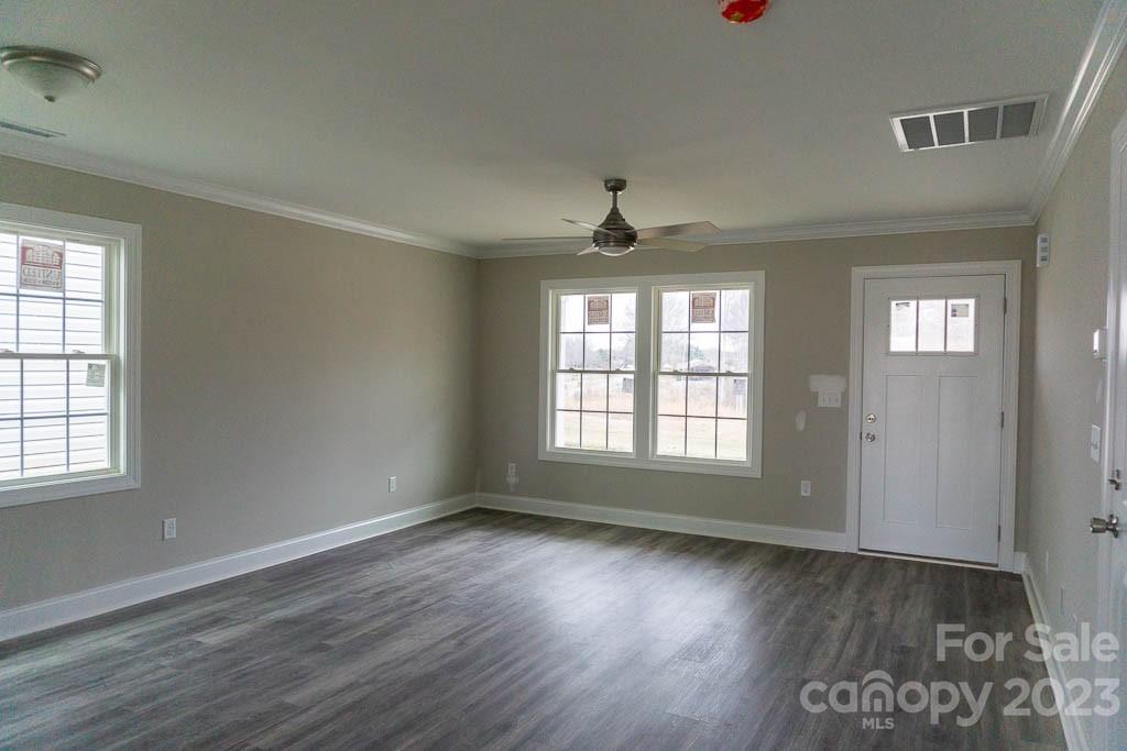 2537 Snow Creek Road NE