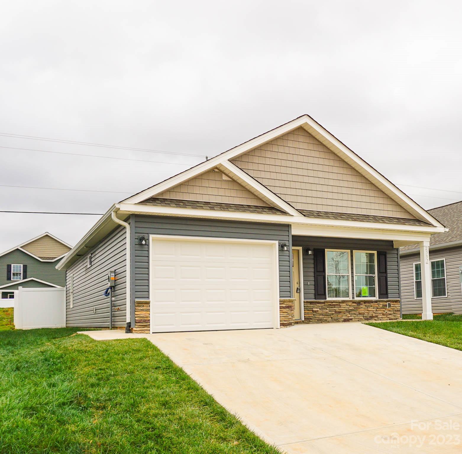 2537 Snow Creek Road NE