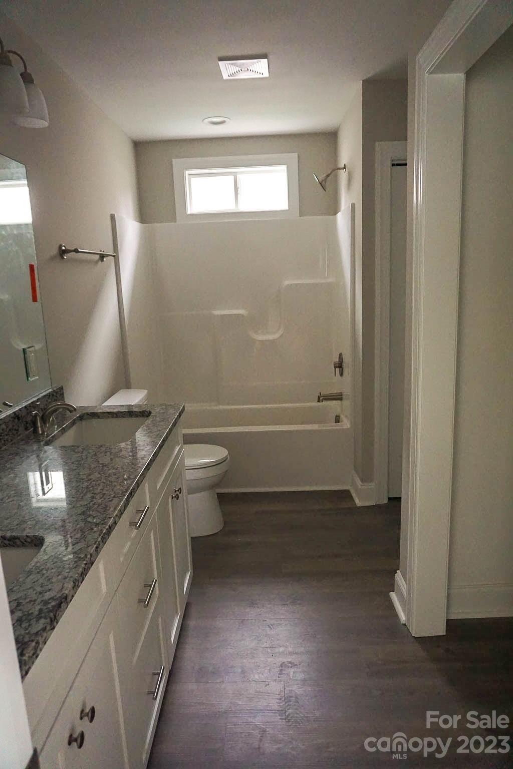 2537 Snow Creek Road NE