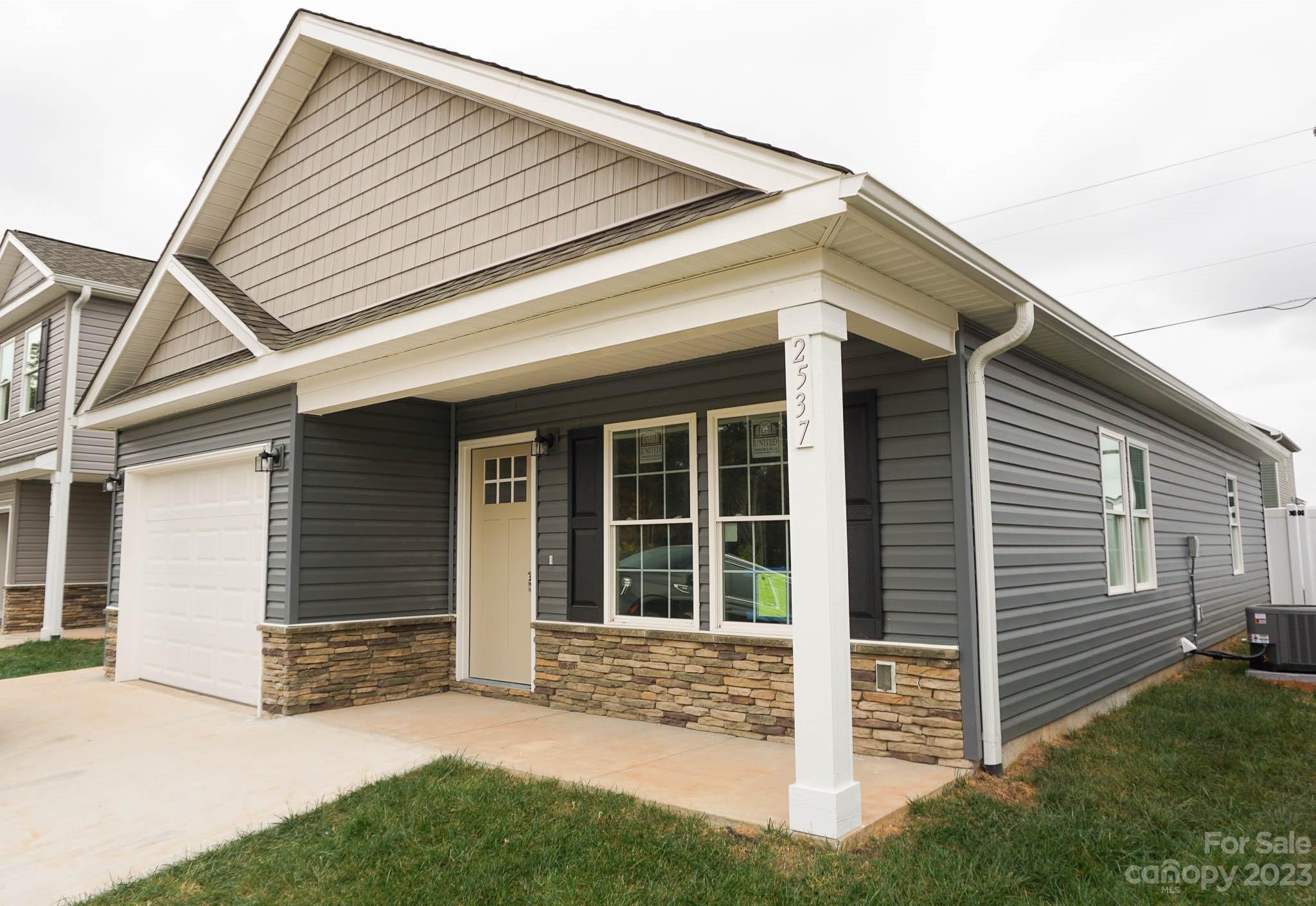 2537 Snow Creek Road NE