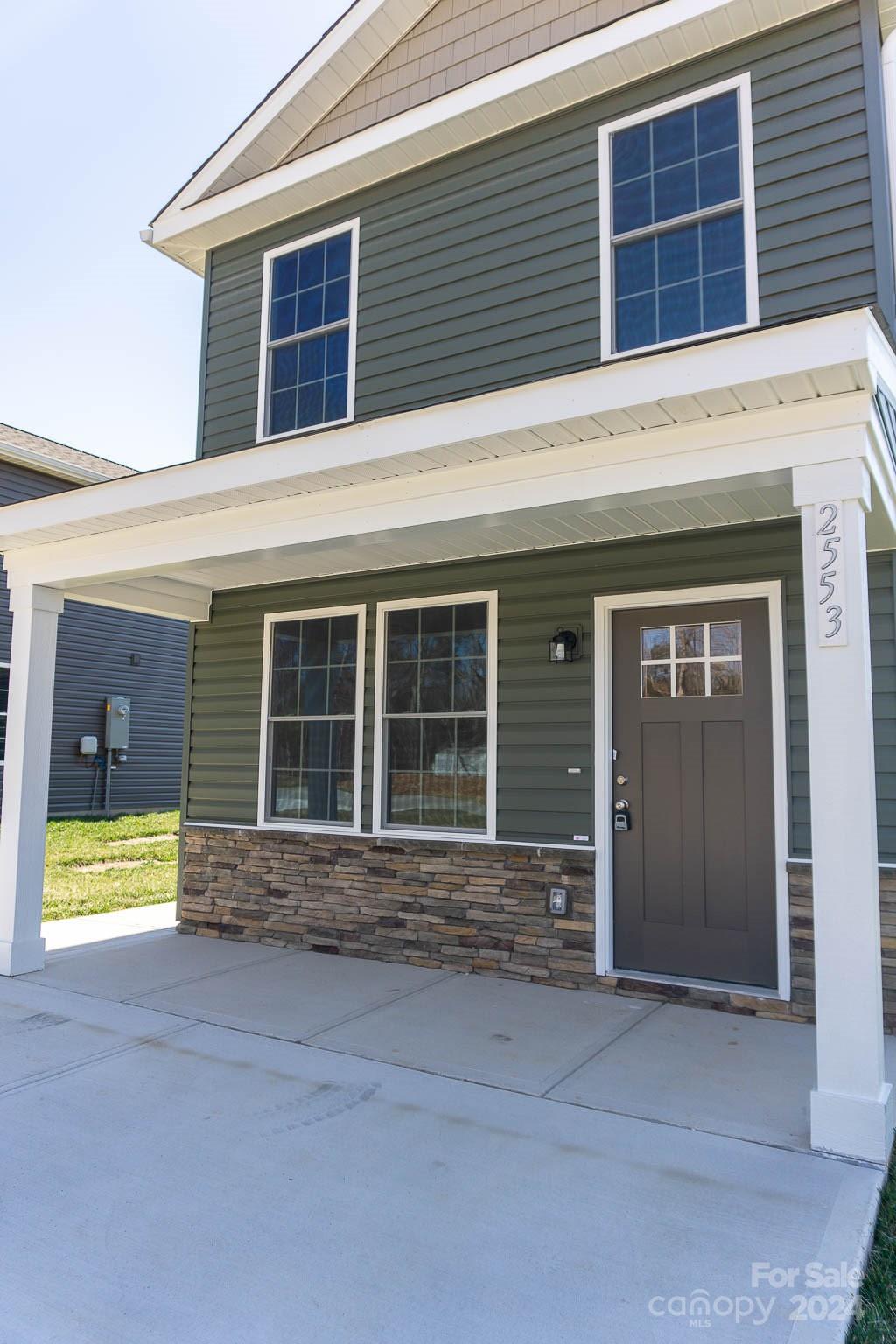 2553 Snow Creek Road NE