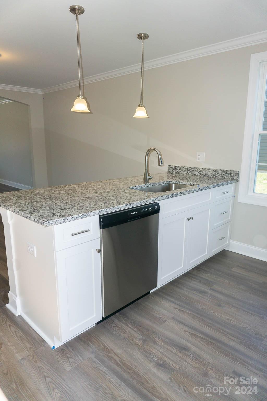 2553 Snow Creek Road NE