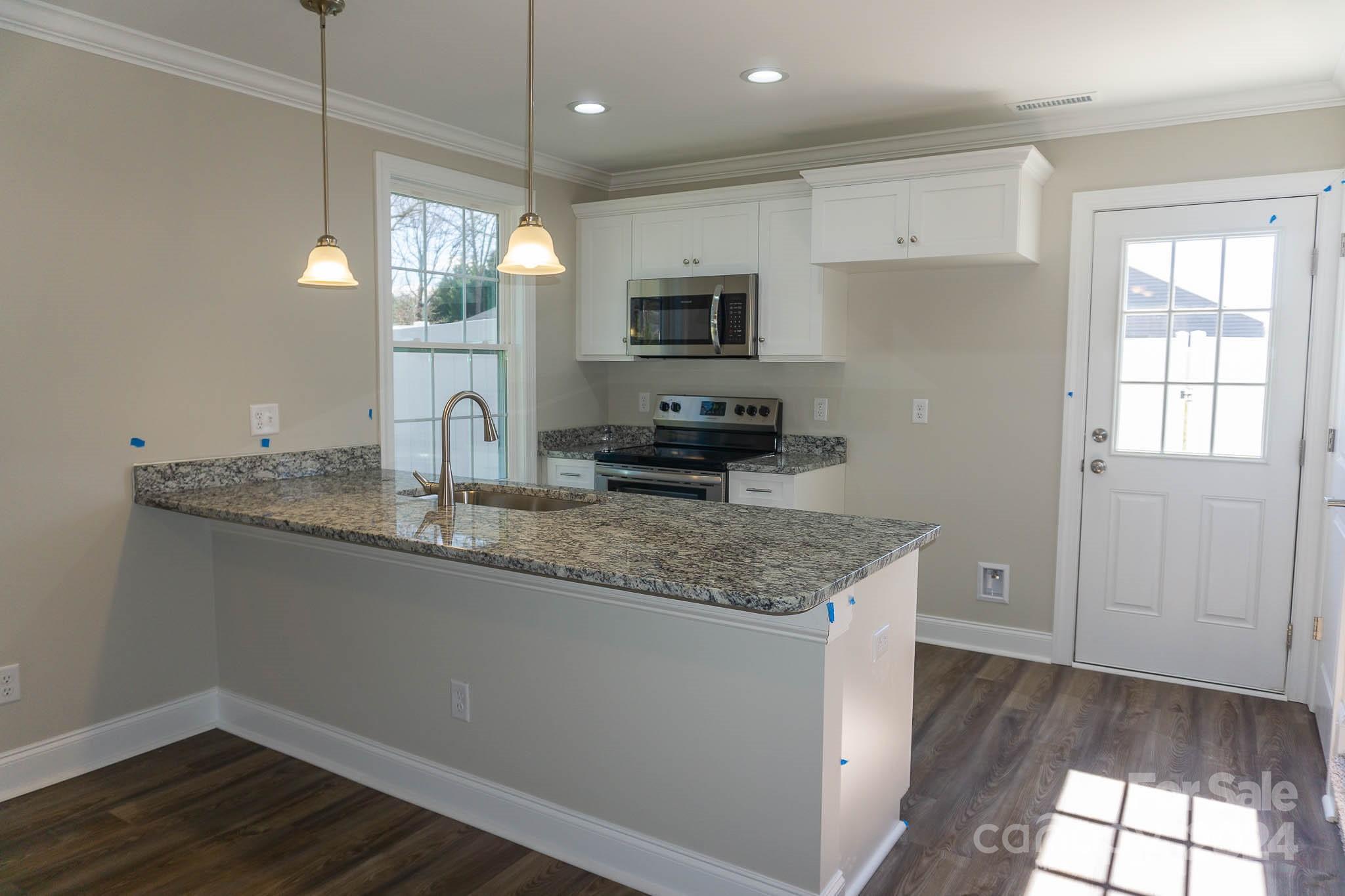 2553 Snow Creek Road NE