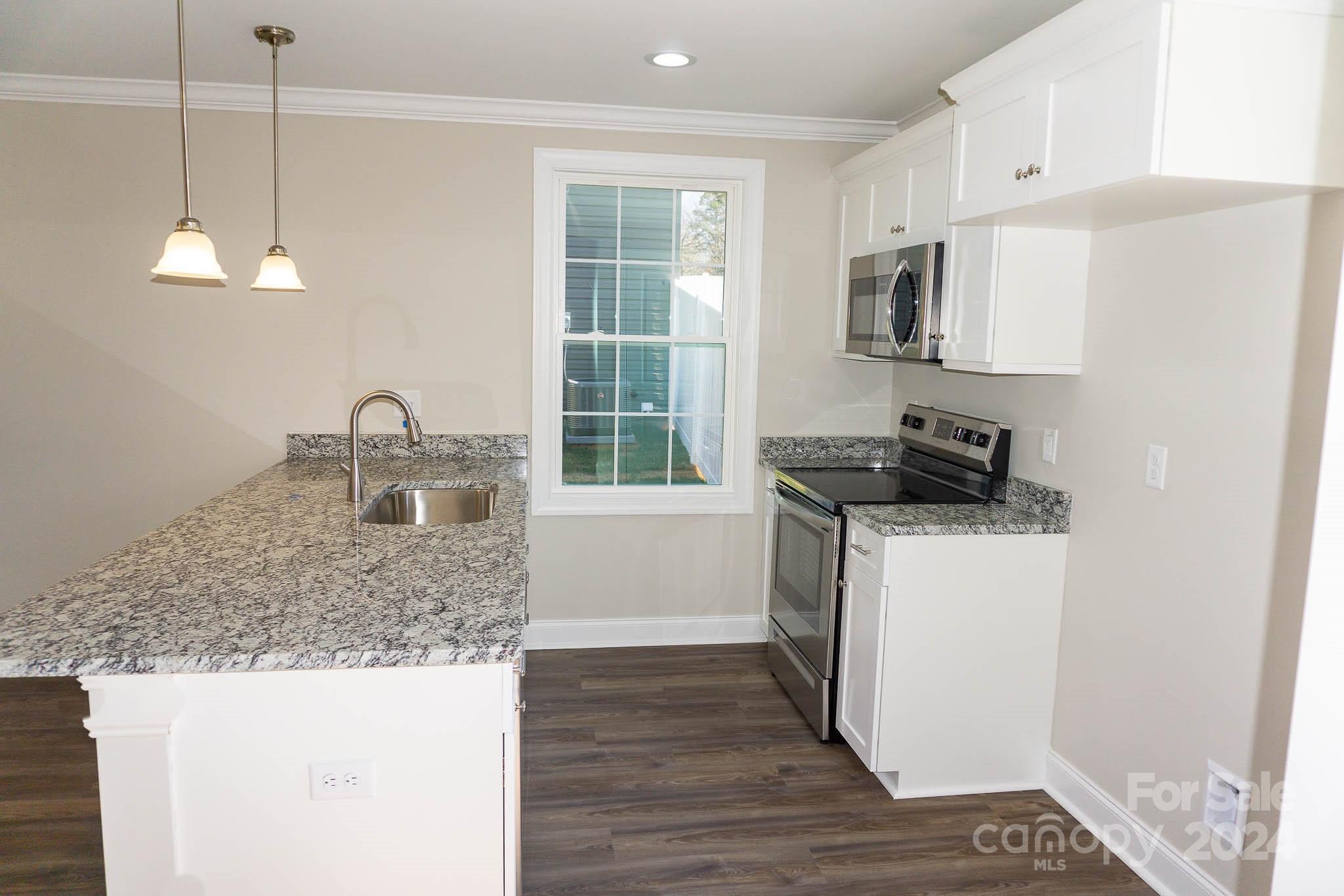 2553 Snow Creek Road NE