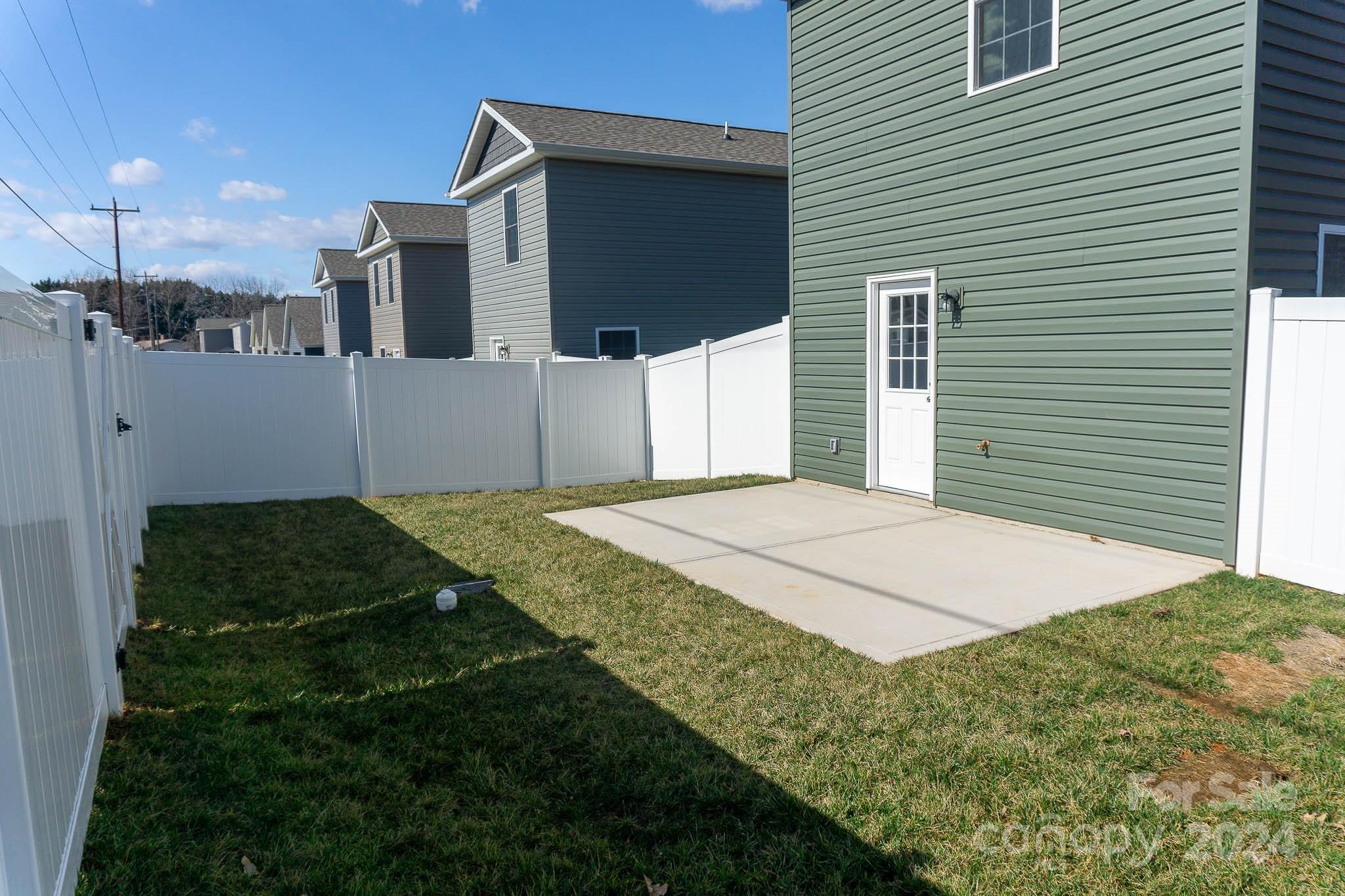 2553 Snow Creek Road NE