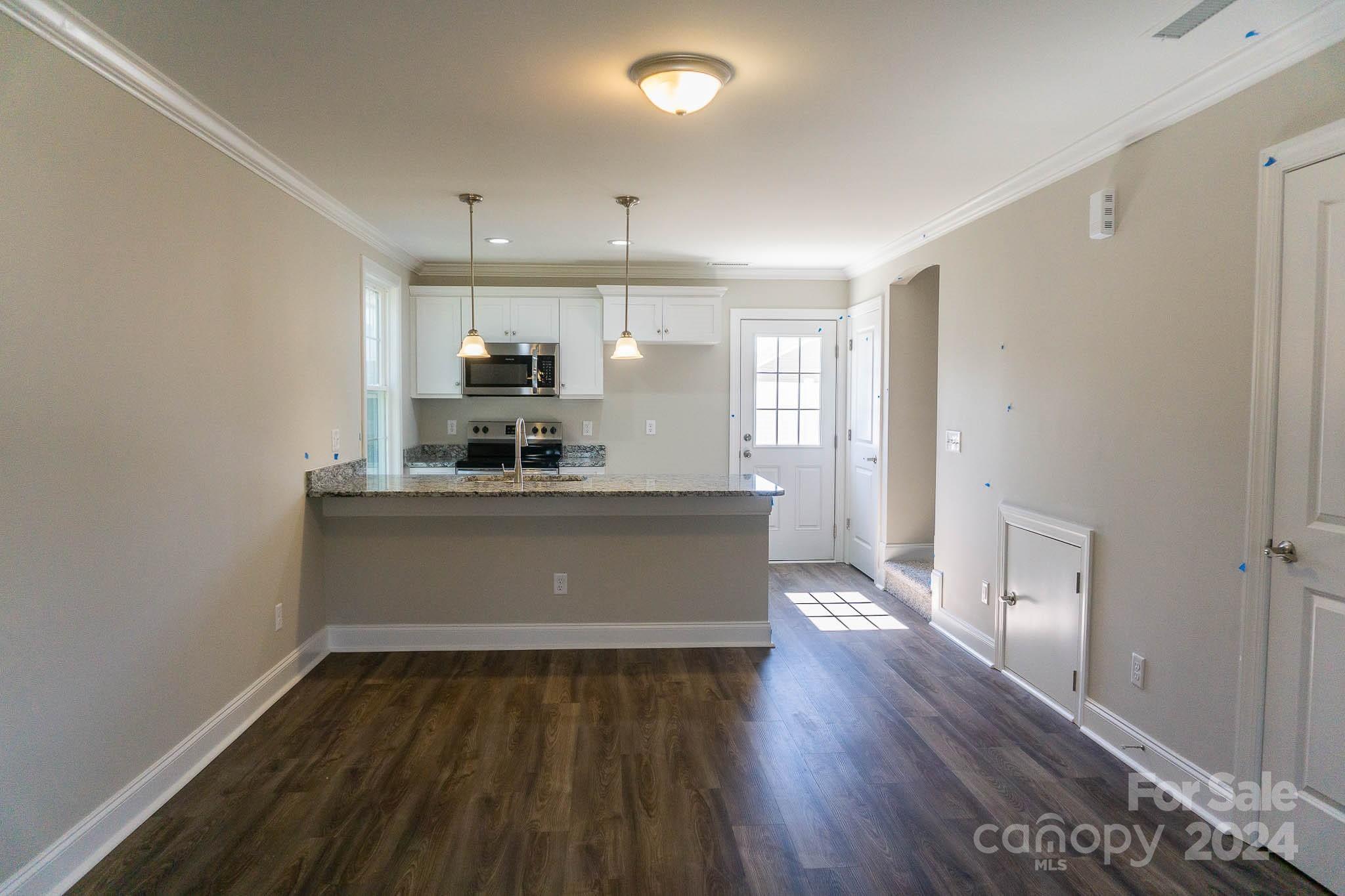 2553 Snow Creek Road NE