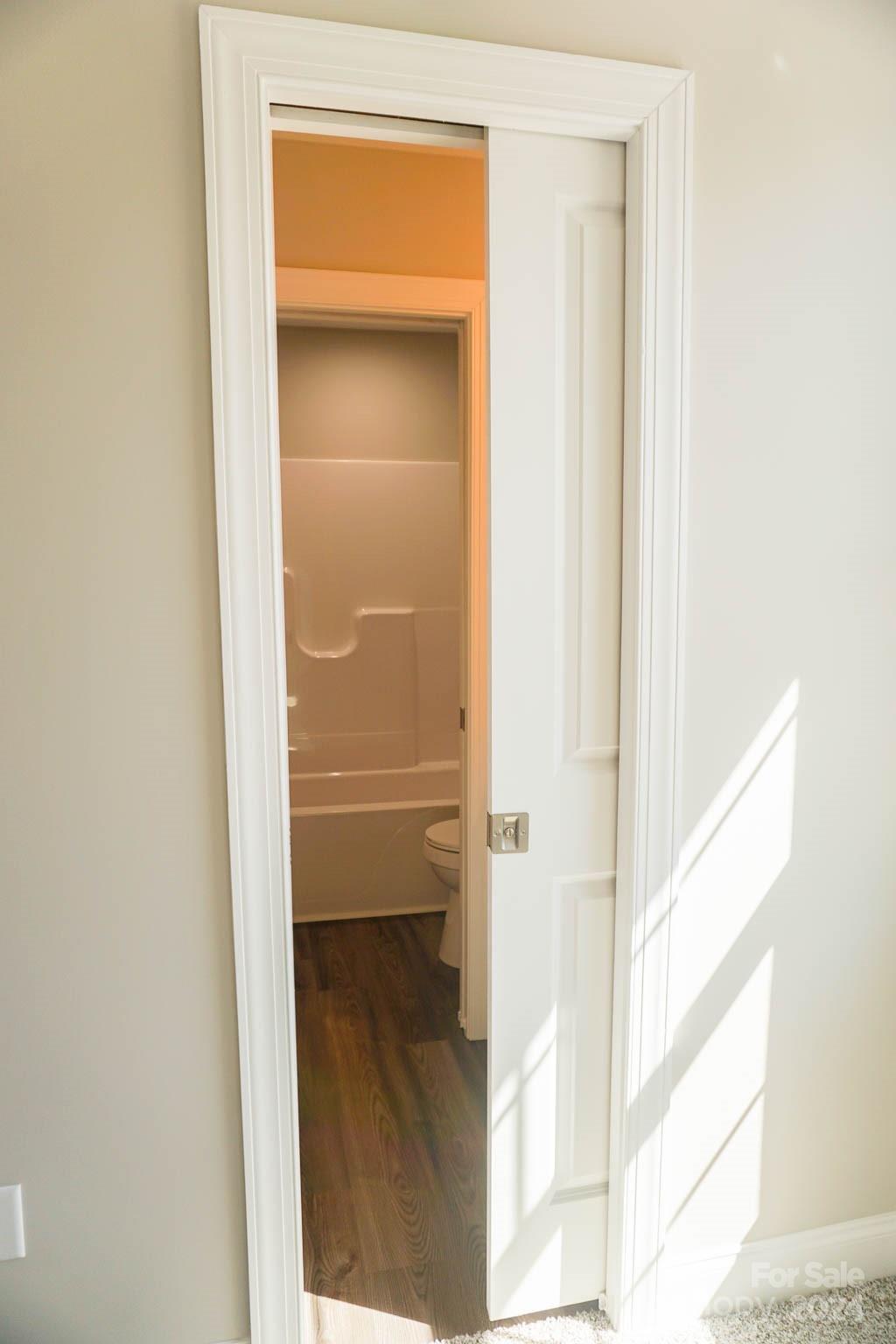 1633 Oak Leaf Drive NW