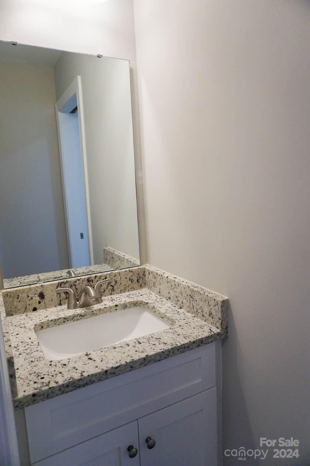 1633 Oak Leaf Drive NW