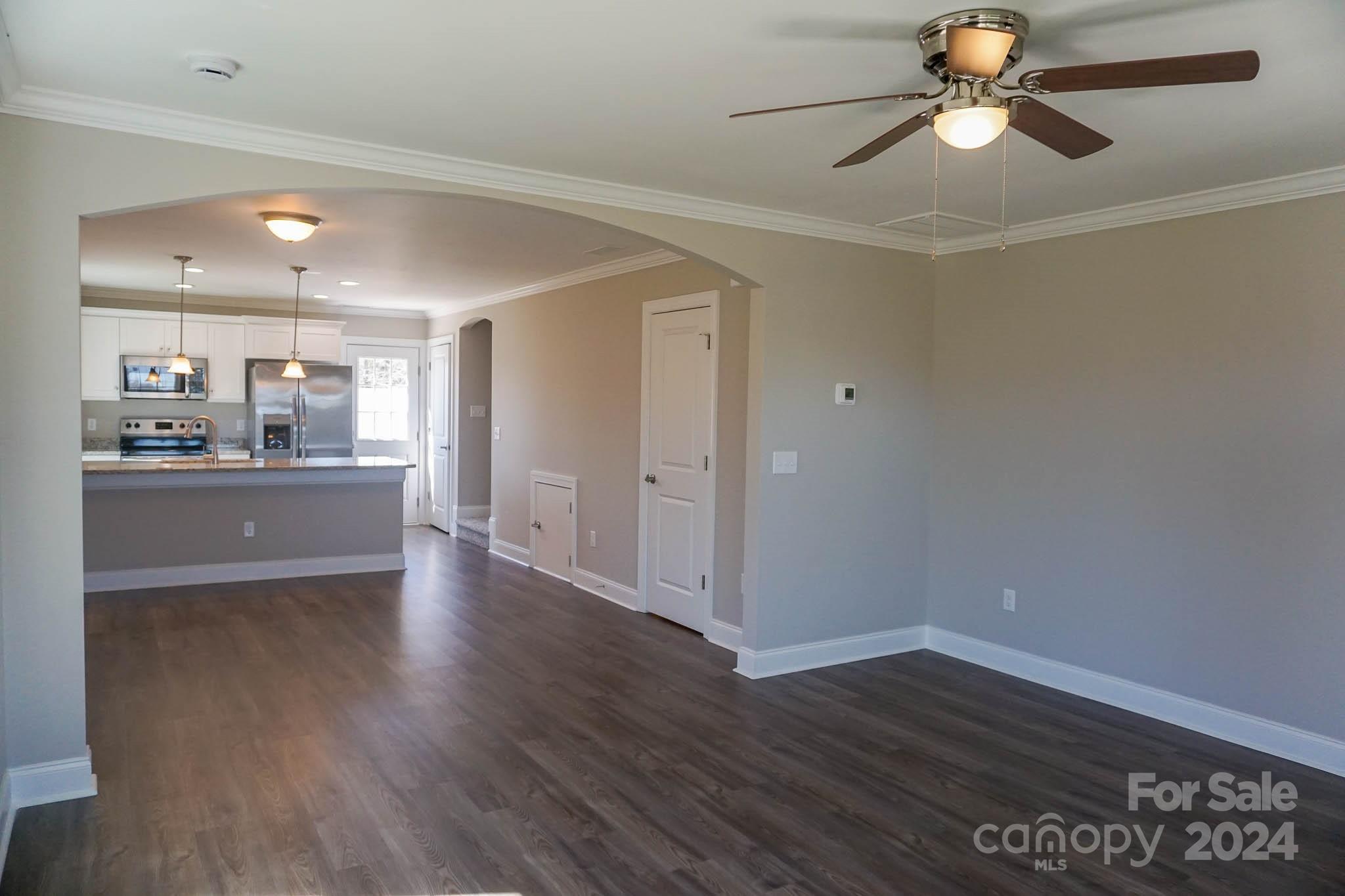 1633 Oak Leaf Drive NW