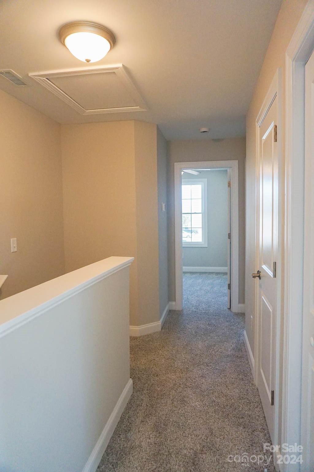 1633 Oak Leaf Drive NW