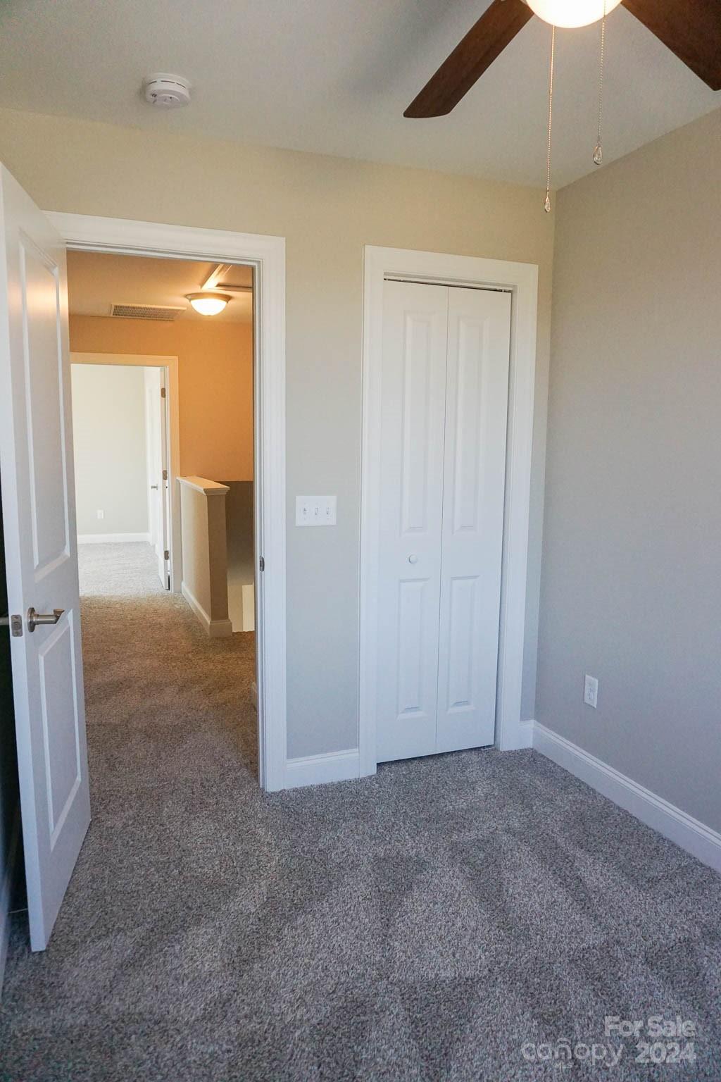 1633 Oak Leaf Drive NW