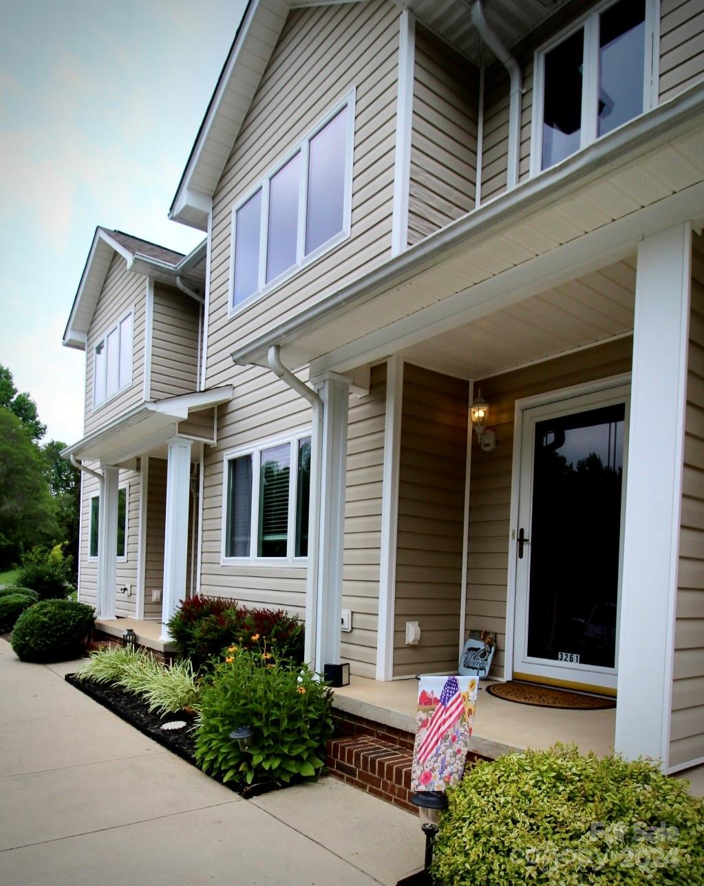 3261 White Oak Court Unit: J3