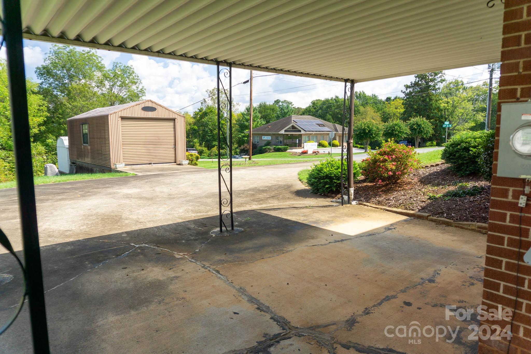 215 & 227 29th Avenue NE