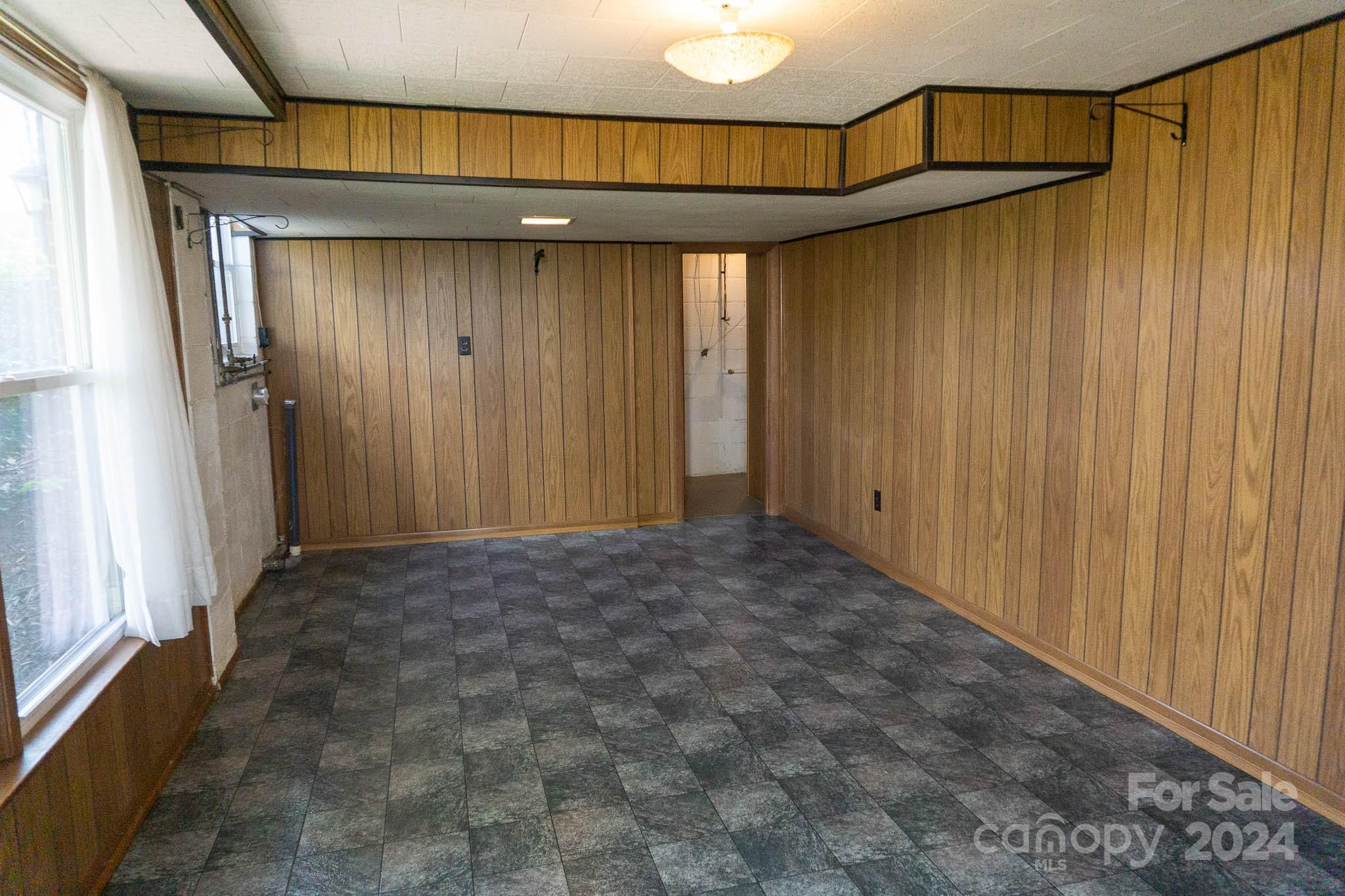 215 & 227 29th Avenue NE