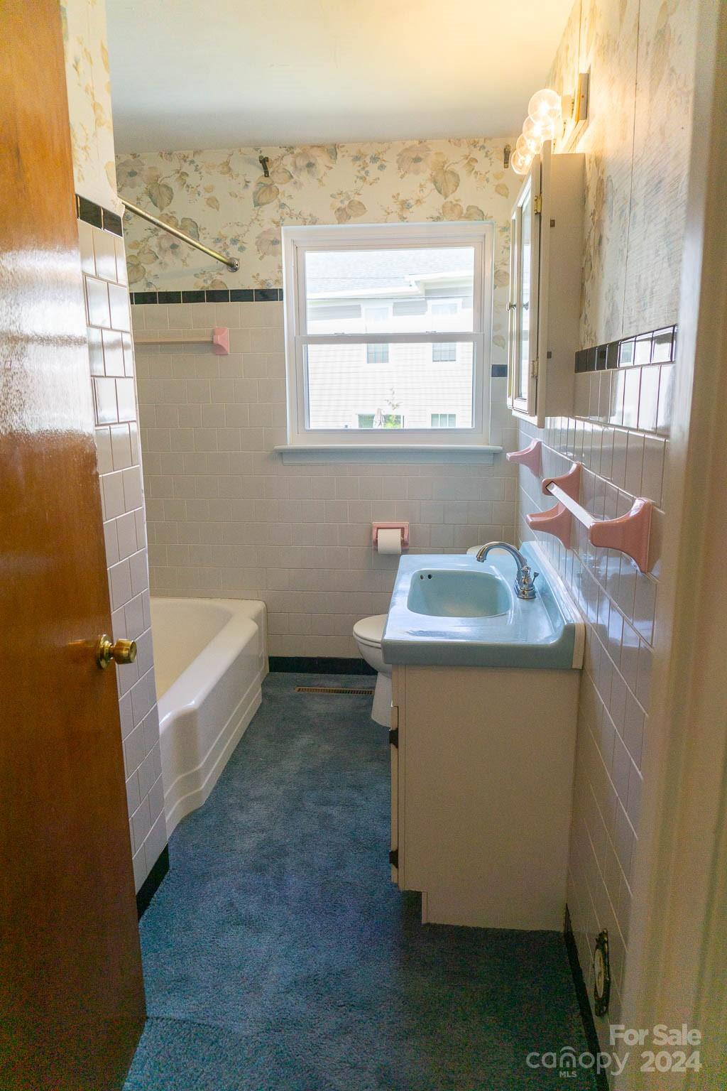 215 & 227 29th Avenue NE