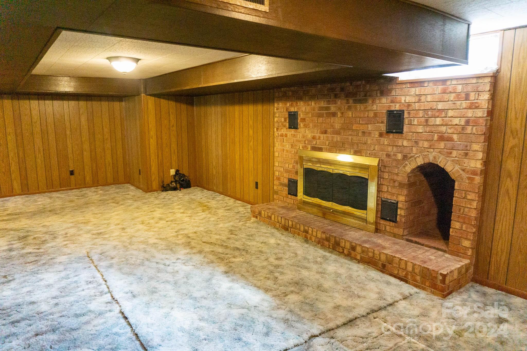 215 & 227 29th Avenue NE