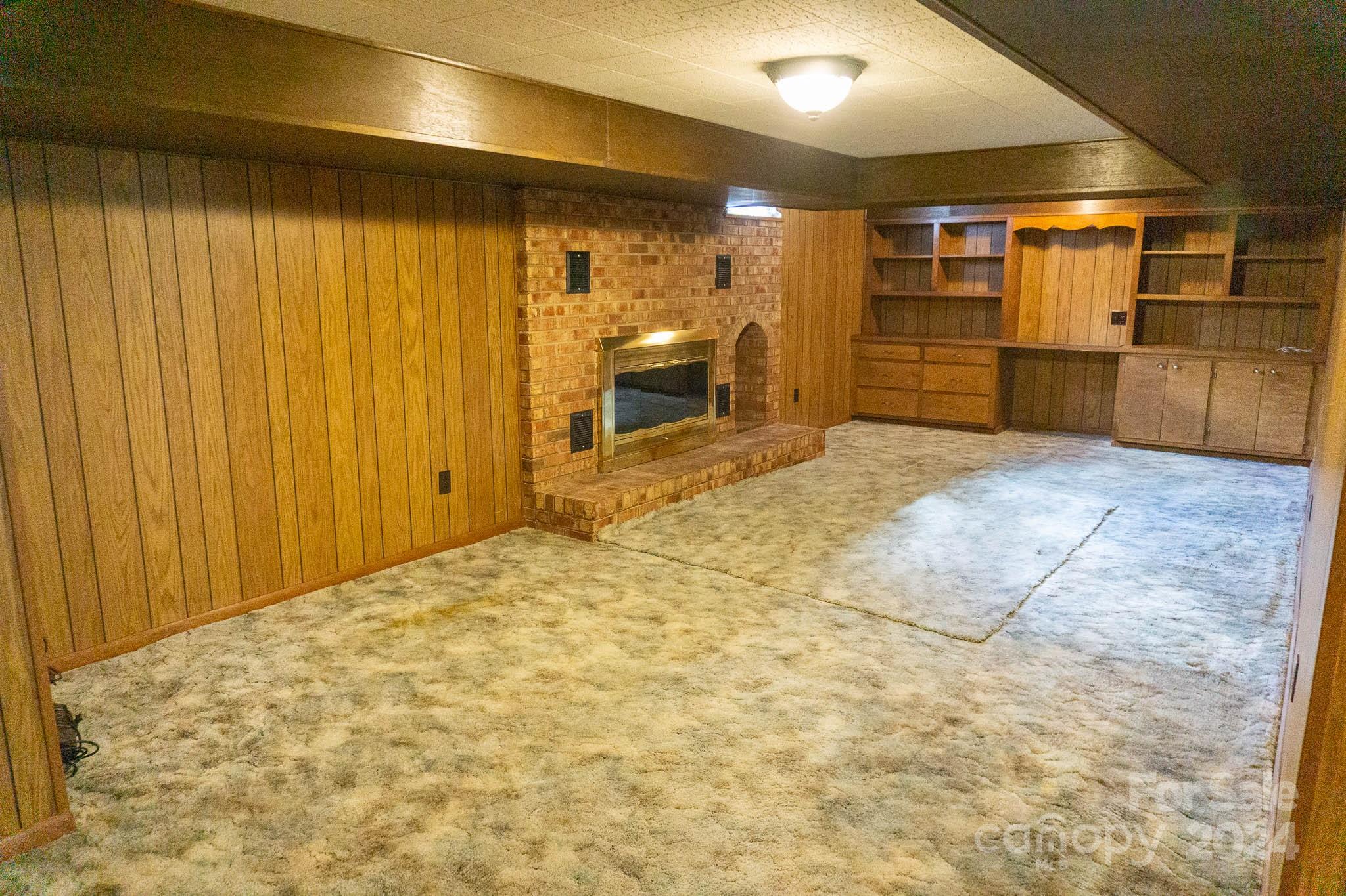 215 & 227 29th Avenue NE