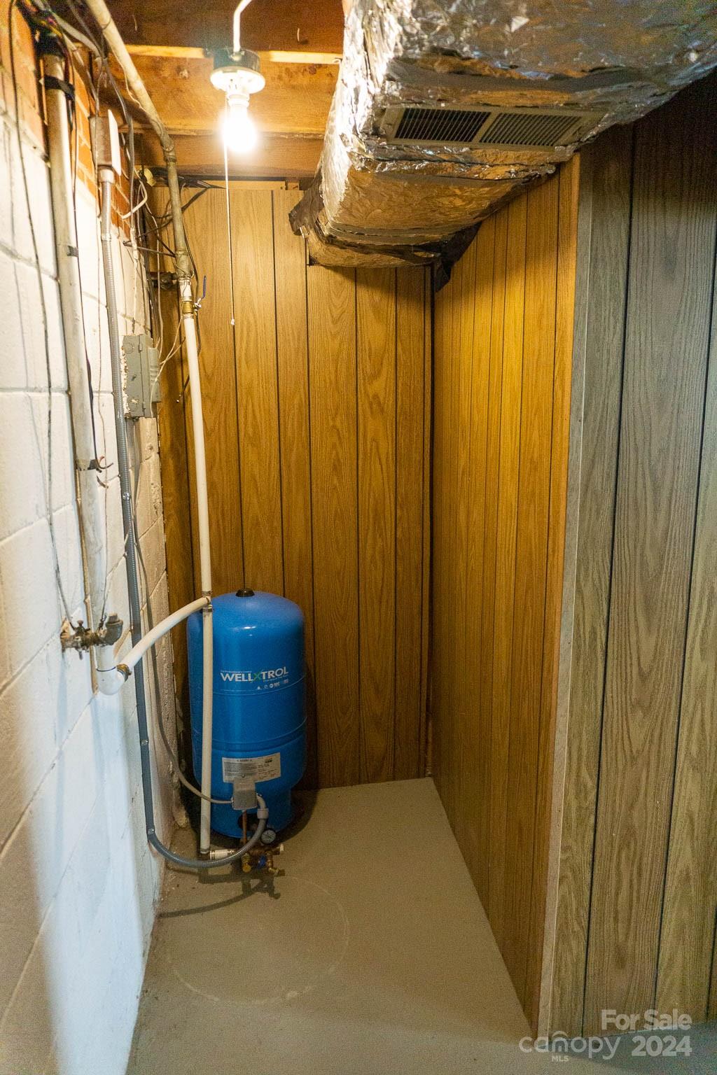 215 & 227 29th Avenue NE