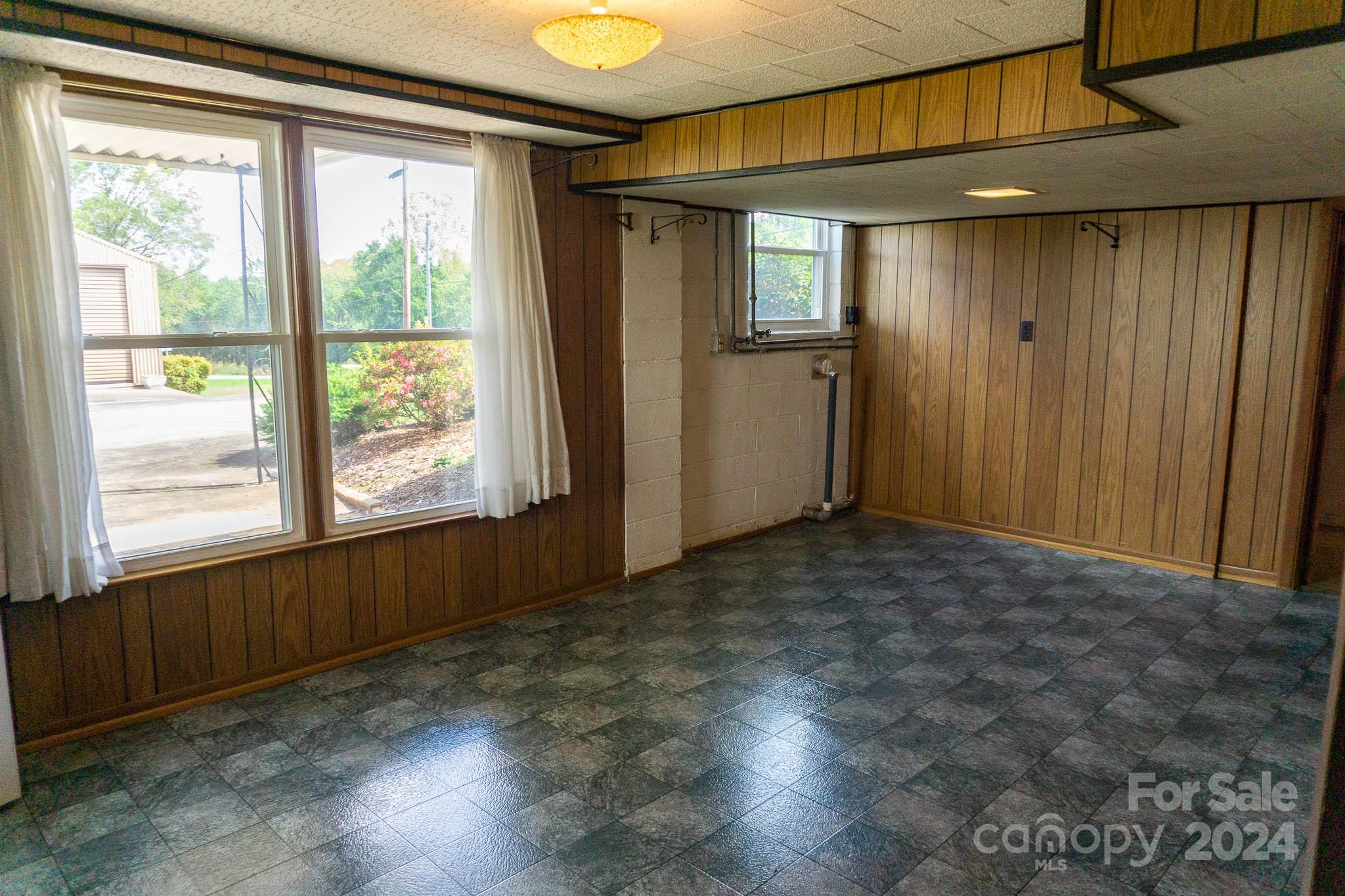 215 & 227 29th Avenue NE