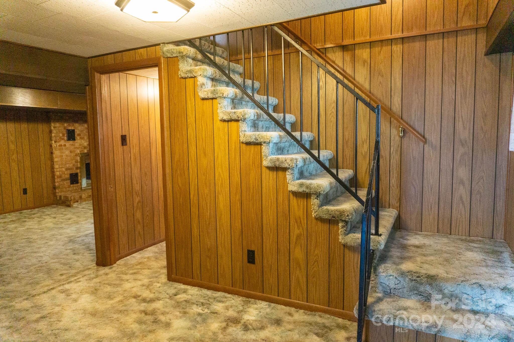 215 & 227 29th Avenue NE