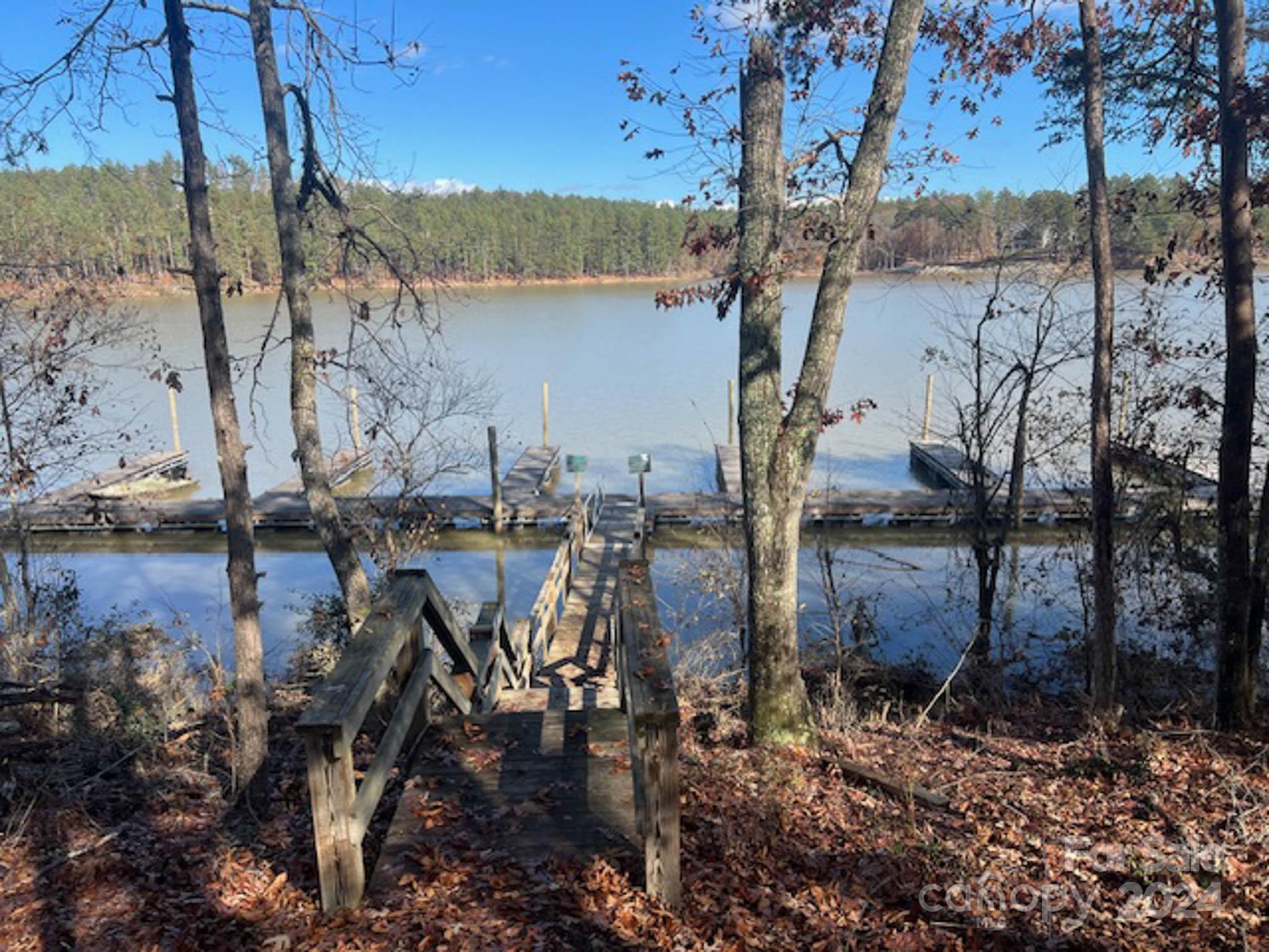 3060 Peninsula Pointe Drive NW Unit: 114