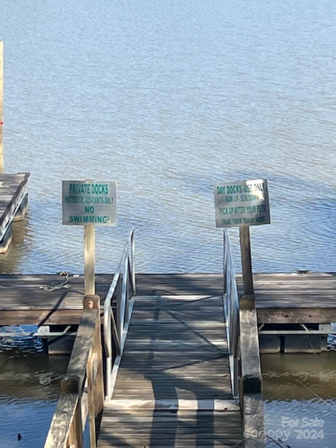 3060 Peninsula Pointe Drive NW Unit: 114