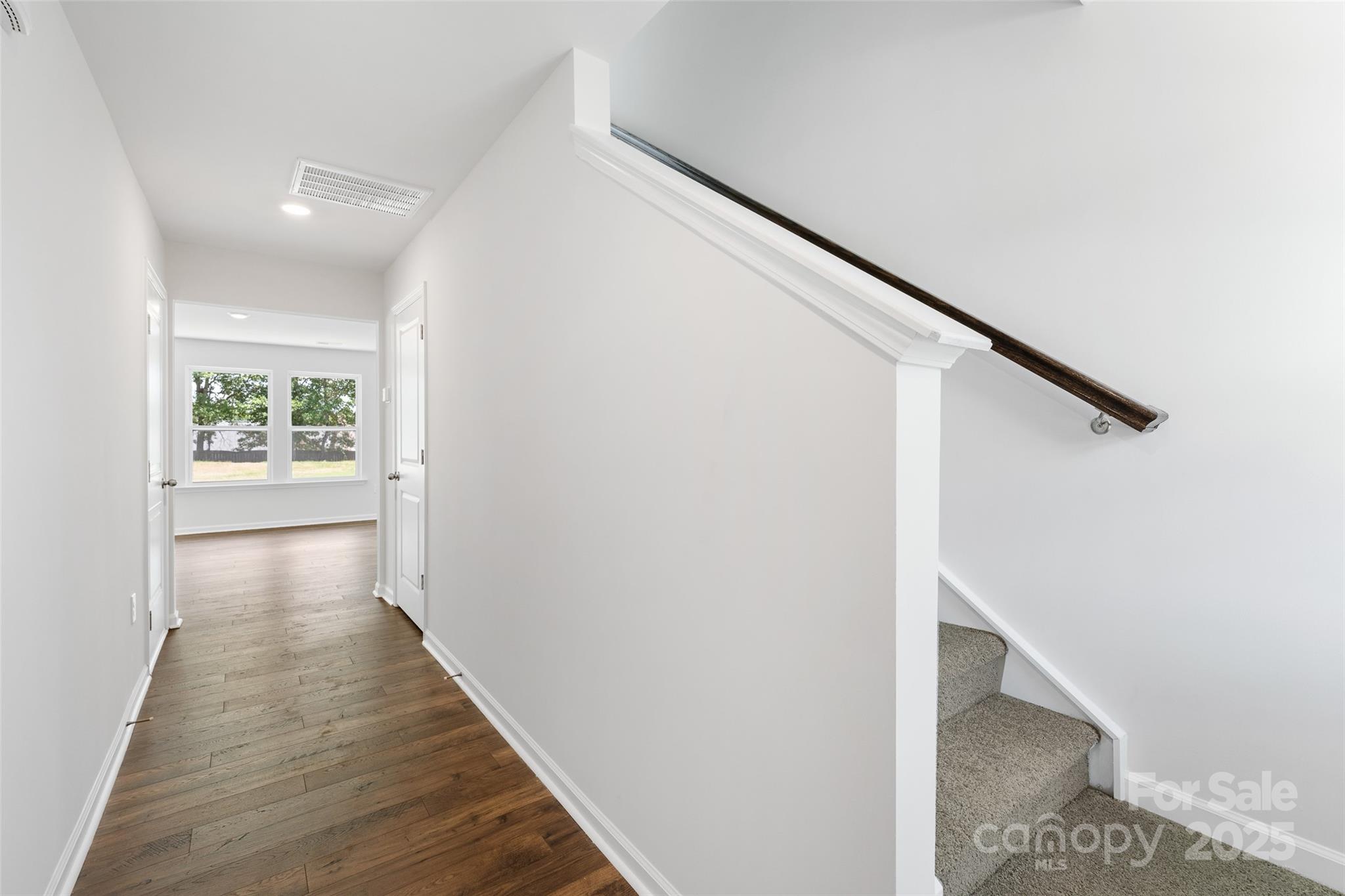 1005 20th Avenue Loop SE