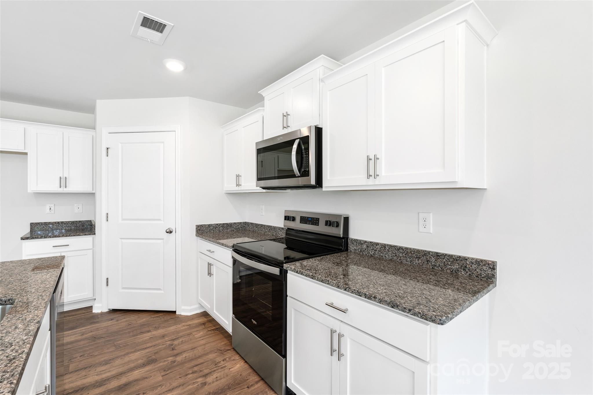 1005 20th Avenue Loop SE