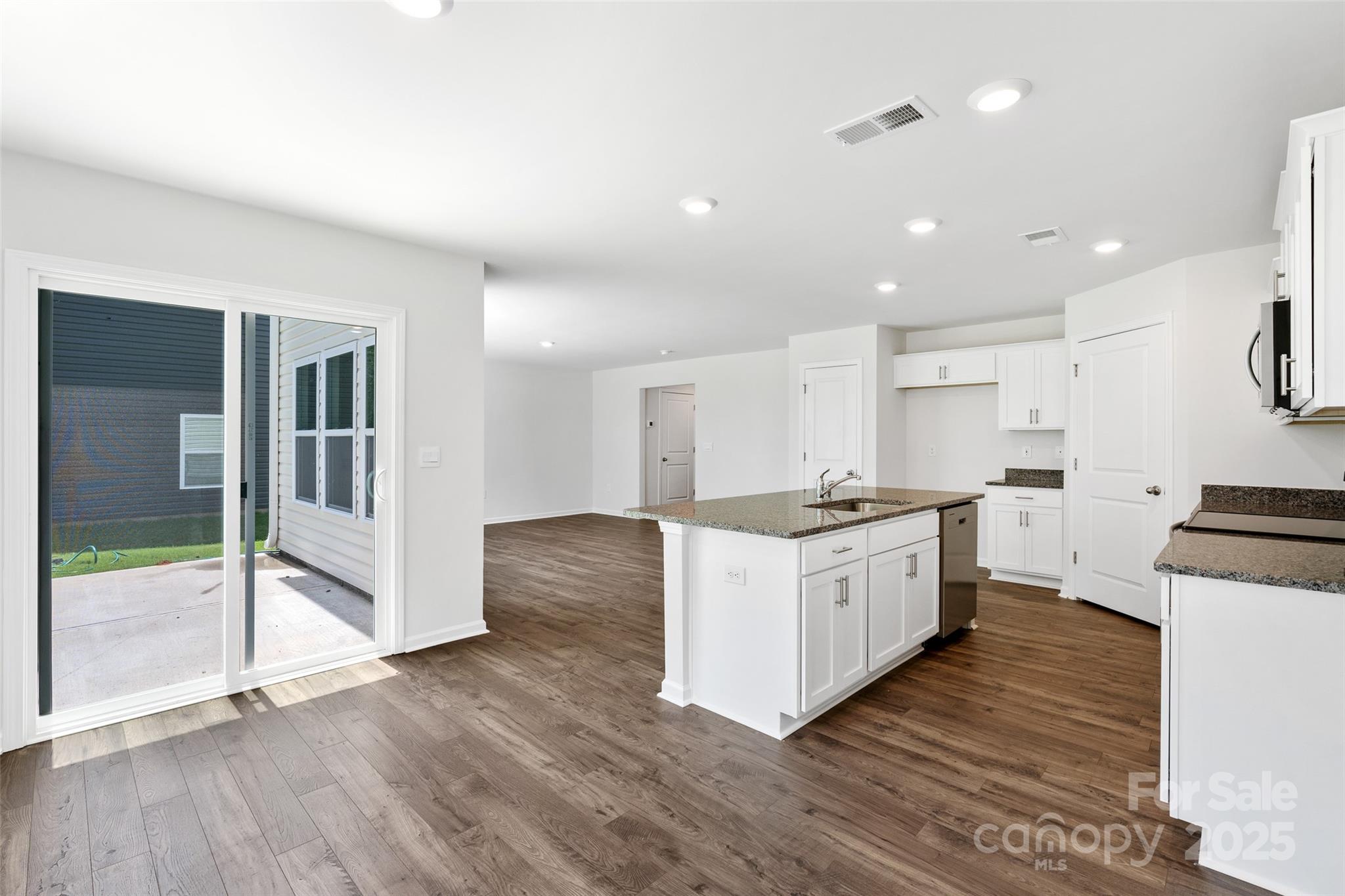 1005 20th Avenue Loop SE