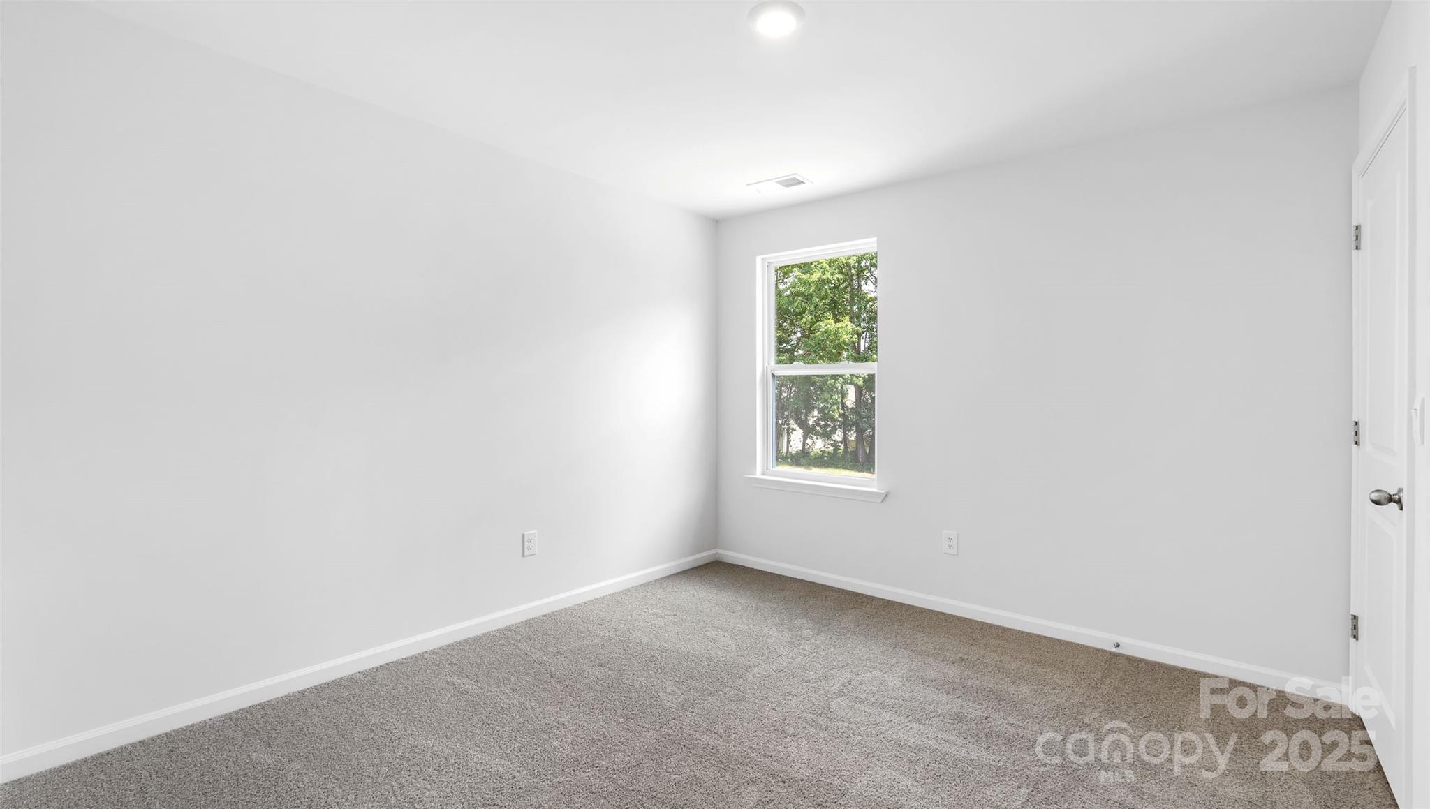 1005 20th Avenue Loop SE