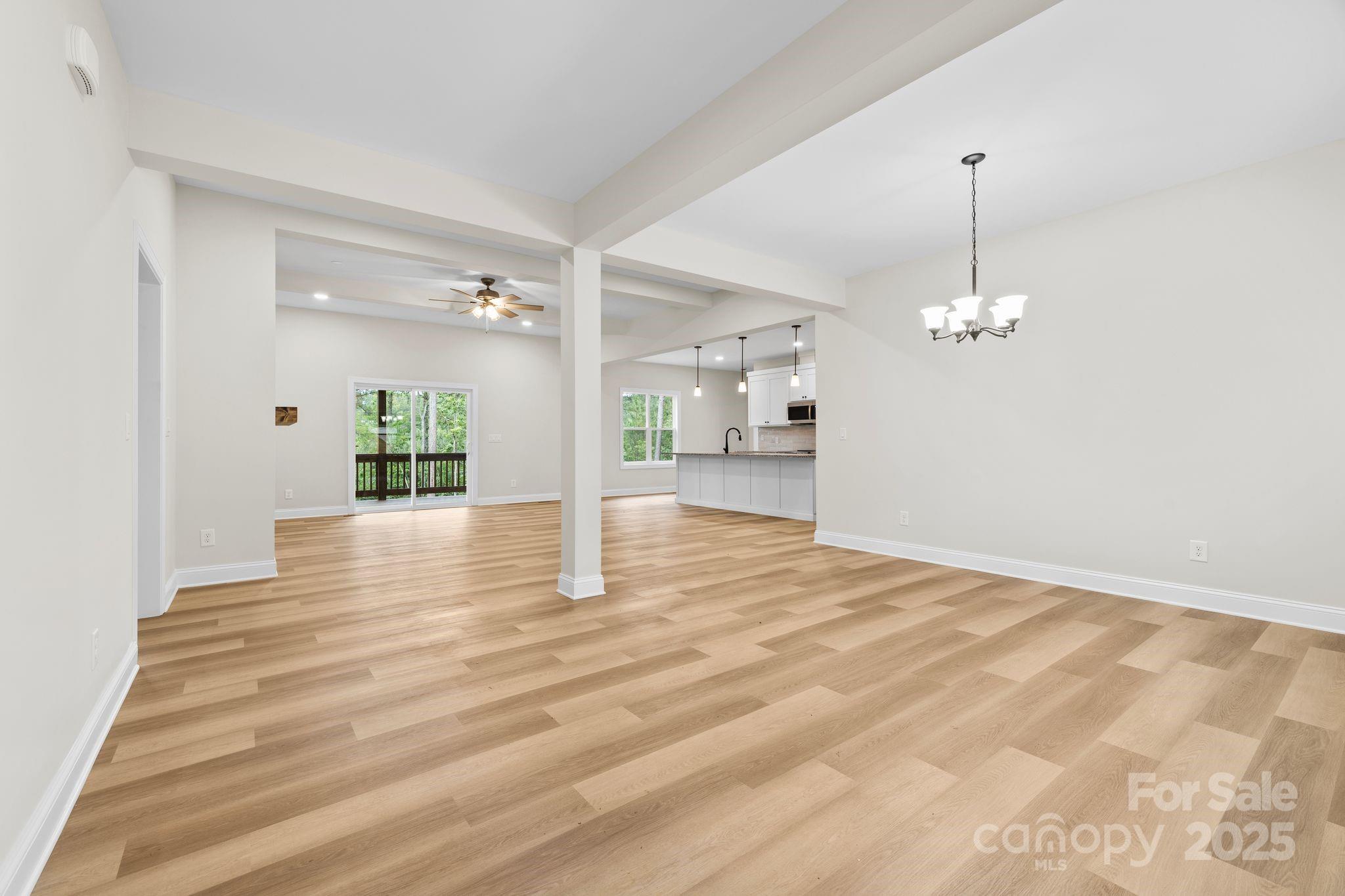 5025 Harbor View Drive E