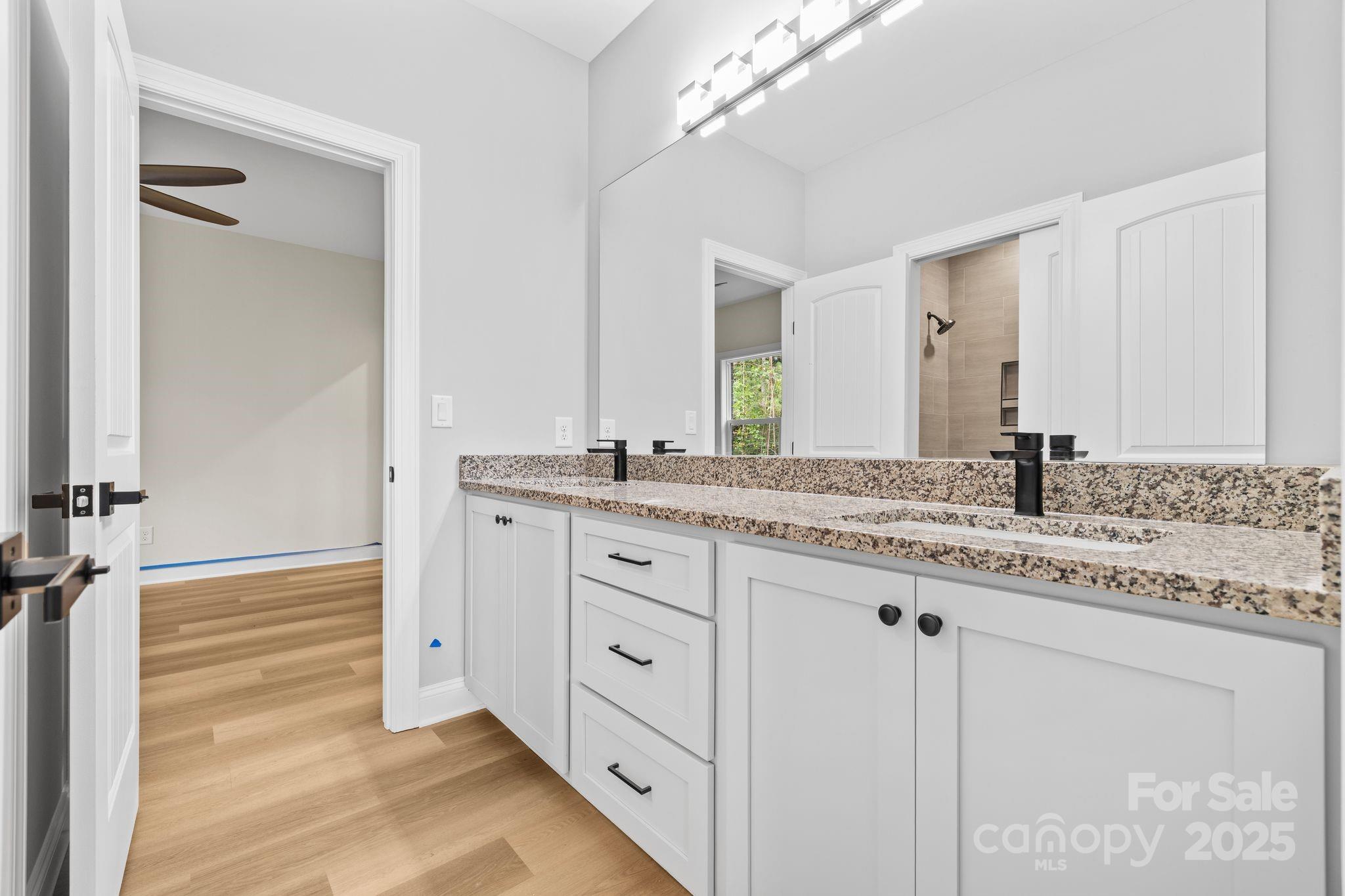 5025 Harbor View Drive E