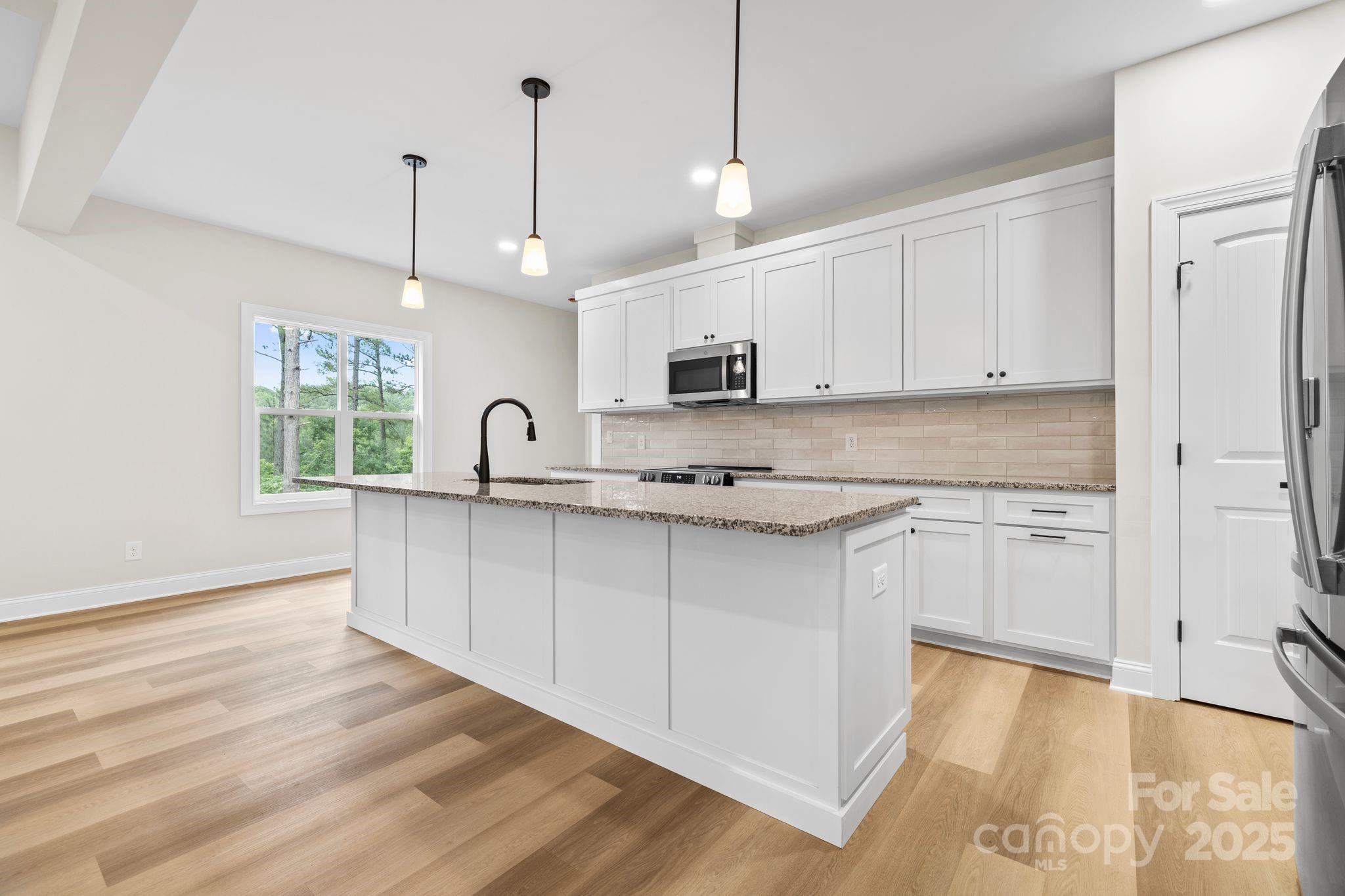 5025 Harbor View Drive E