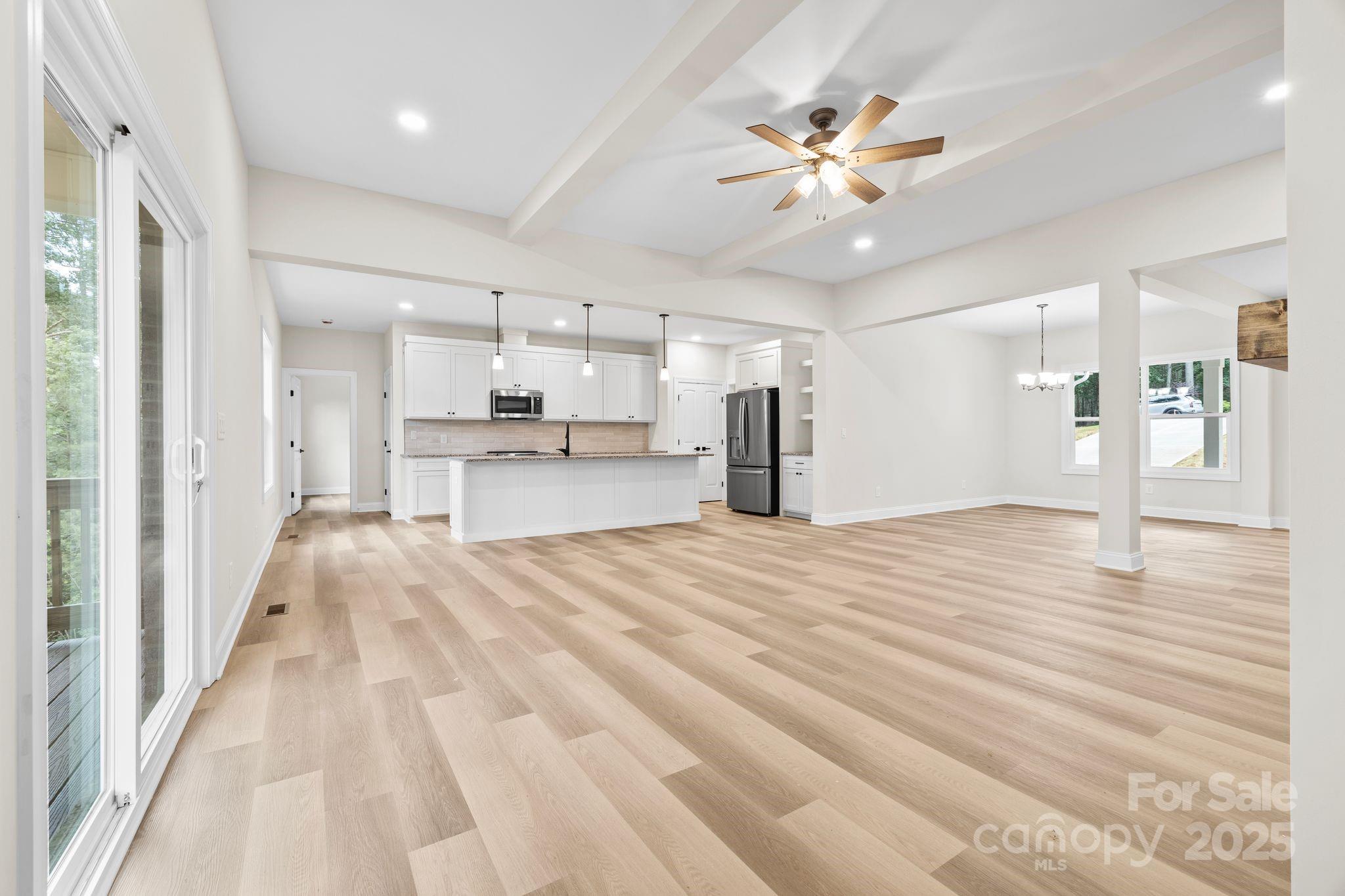 5025 Harbor View Drive E