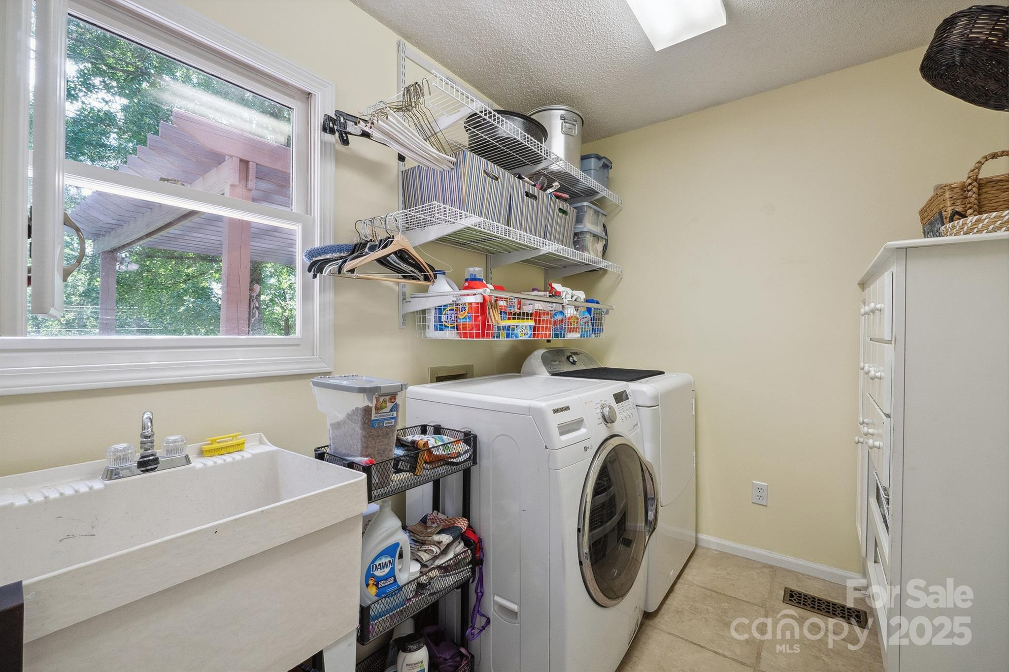 5567 Quail Creek Drive