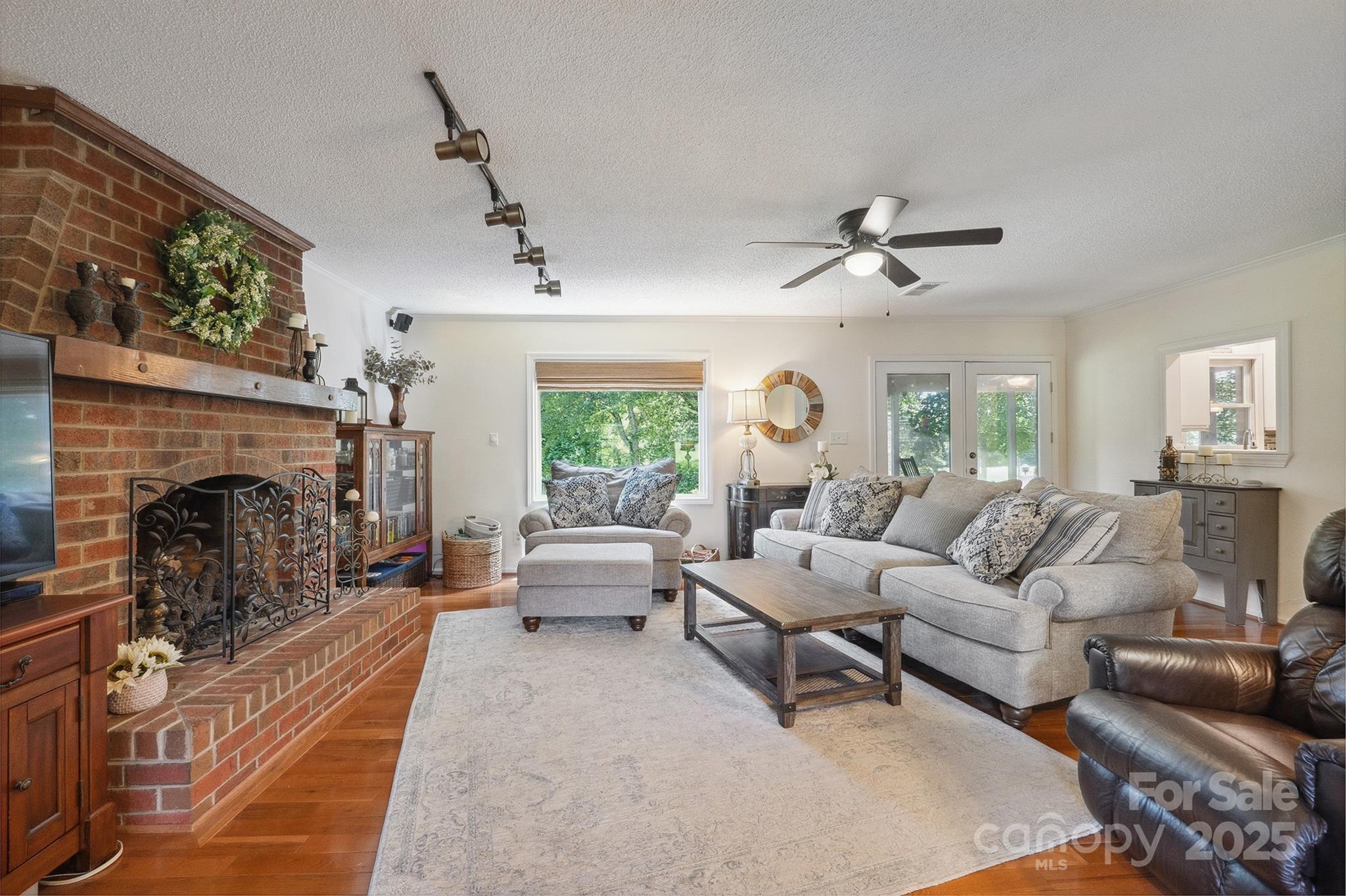 5567 Quail Creek Drive