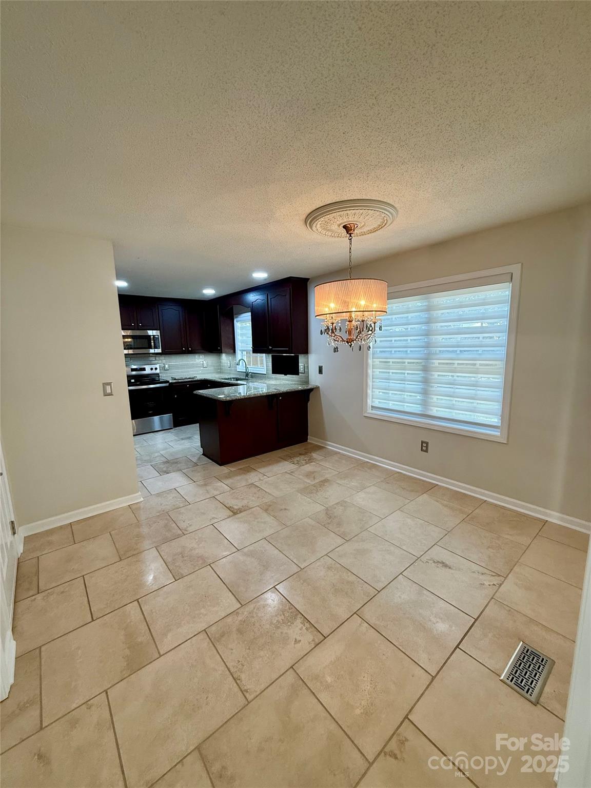 2090 Summerfield Circle