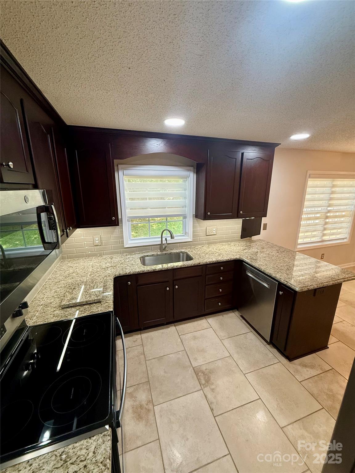 2090 Summerfield Circle