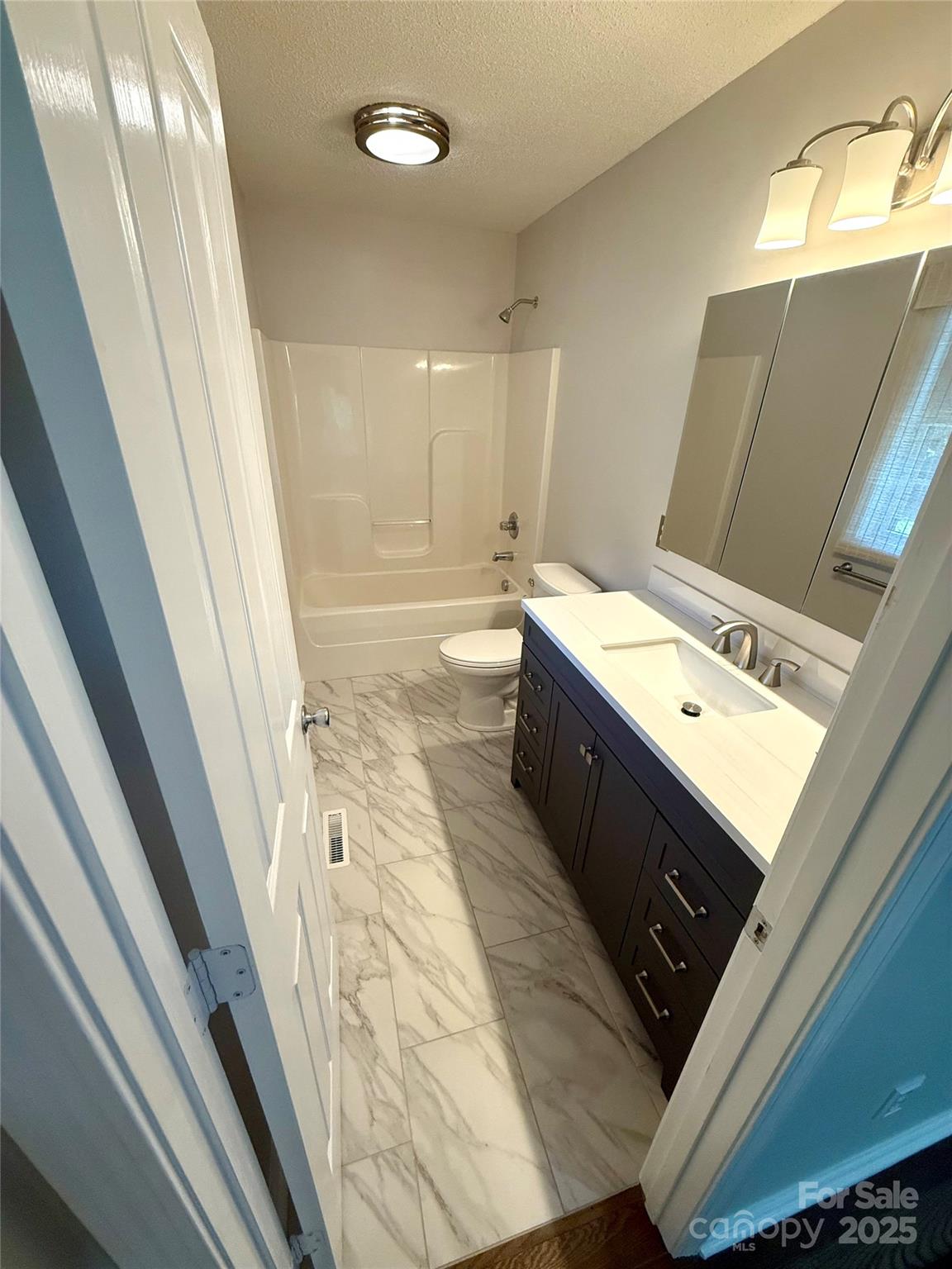 2090 Summerfield Circle