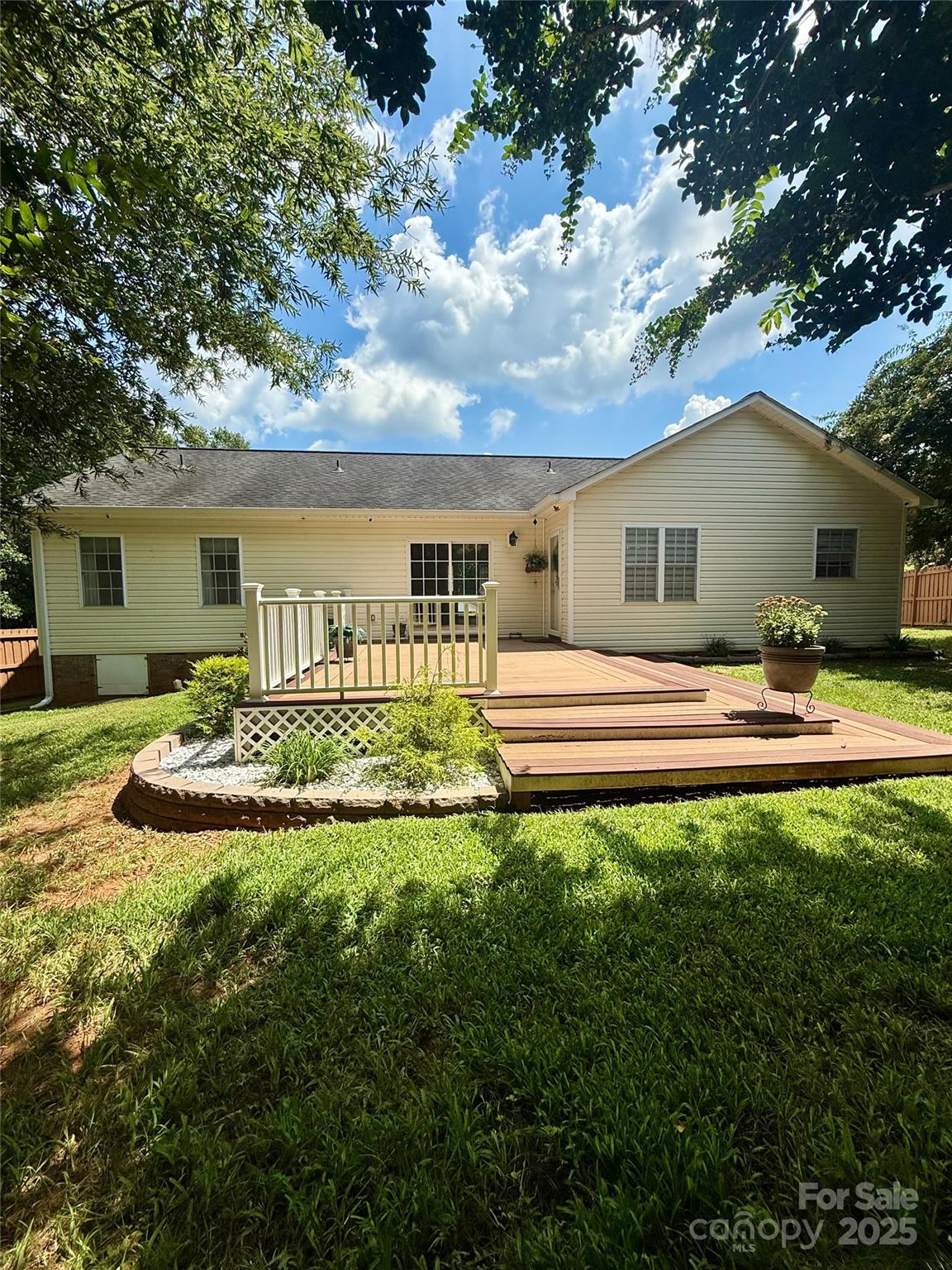 2090 Summerfield Circle