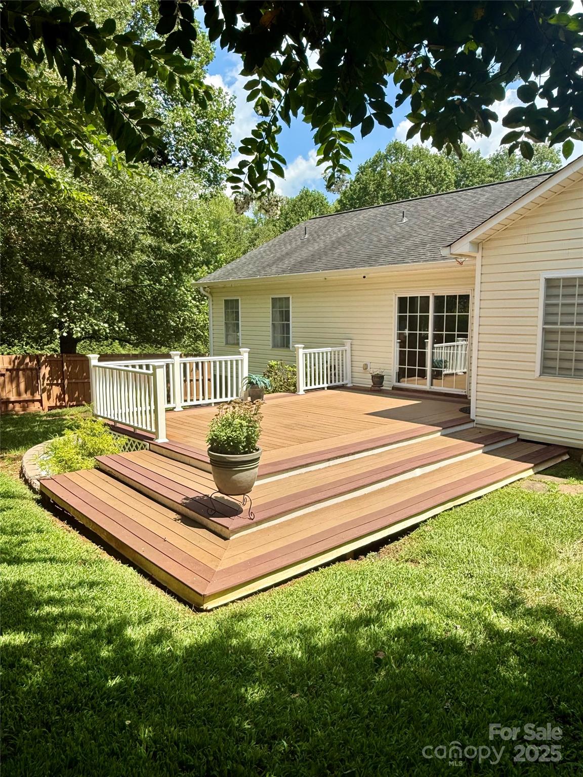 2090 Summerfield Circle