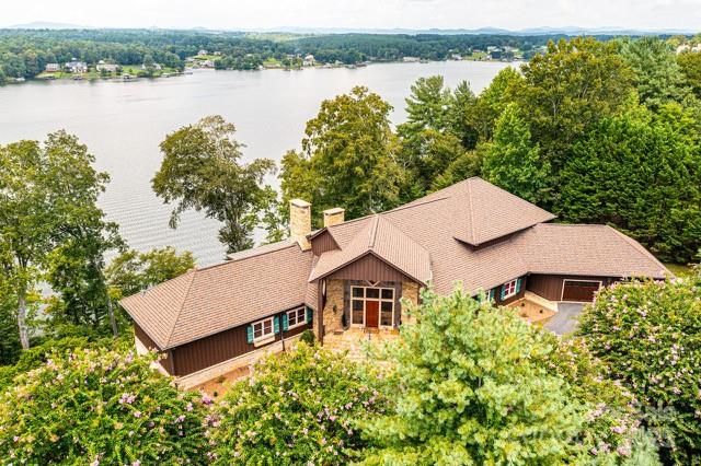 833 36th Avenue Place NW