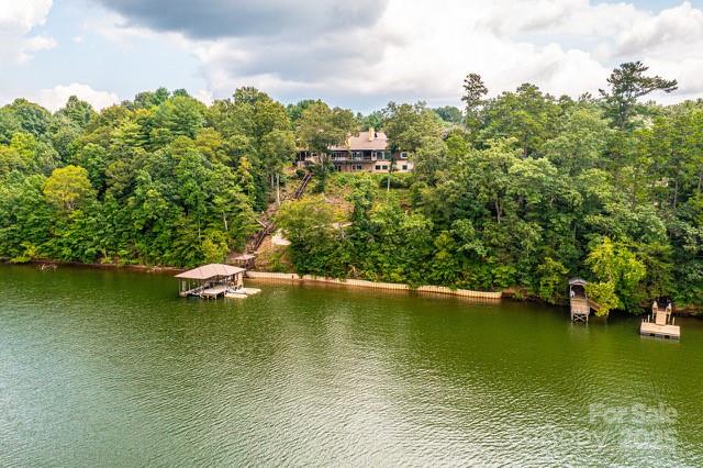 833 36th Avenue Place NW