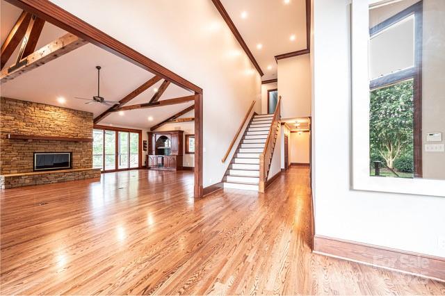 833 36th Avenue Place NW