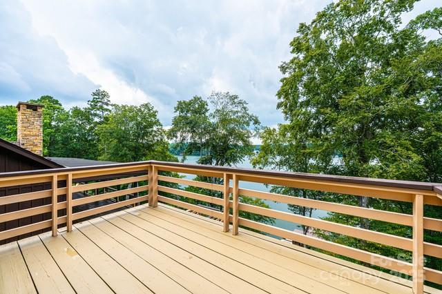 833 36th Avenue Place NW