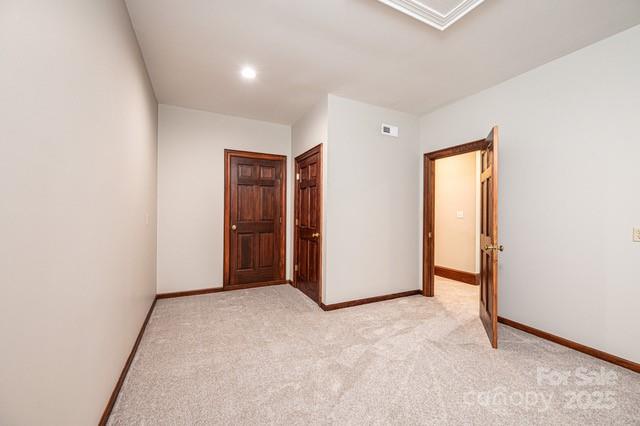 833 36th Avenue Place NW