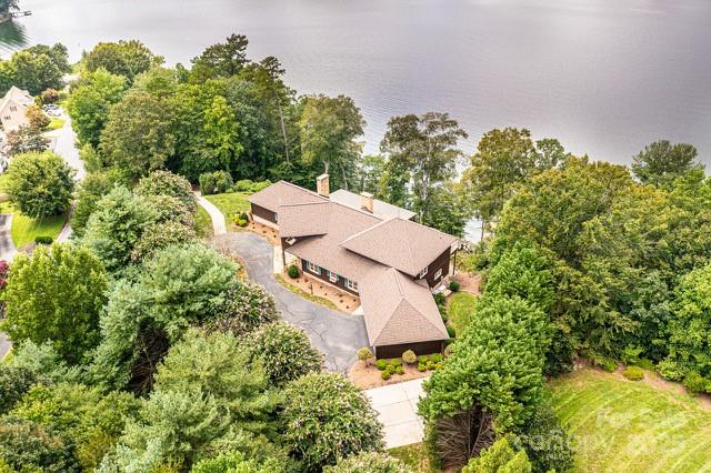 833 36th Avenue Place NW