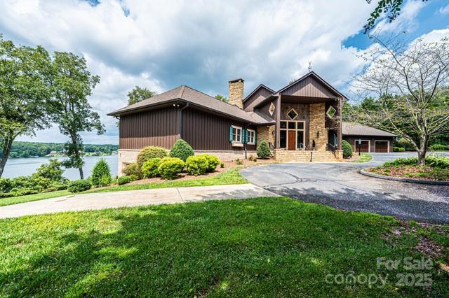 833 36th Avenue Place NW