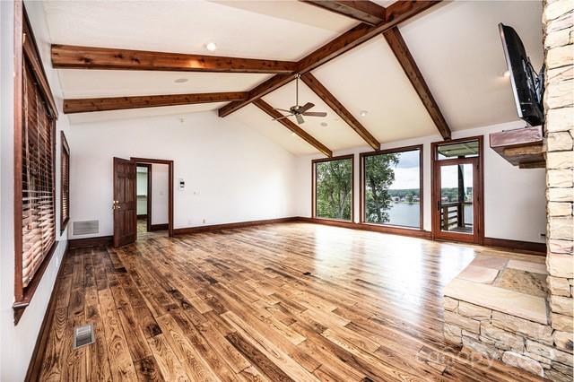 833 36th Avenue Place NW