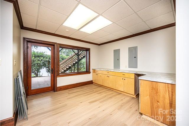 833 36th Avenue Place NW